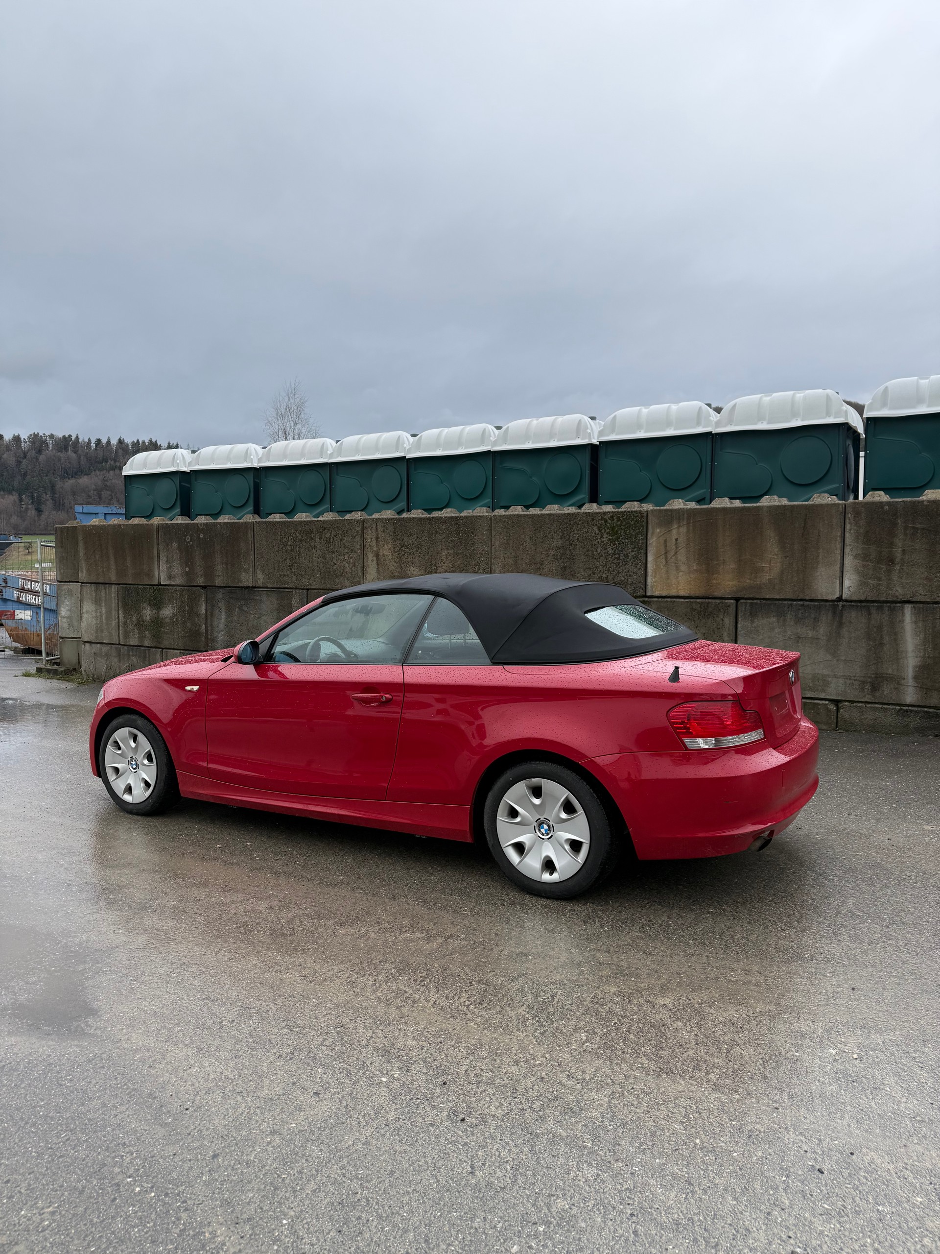 BMW 118i Cabrio-image-3