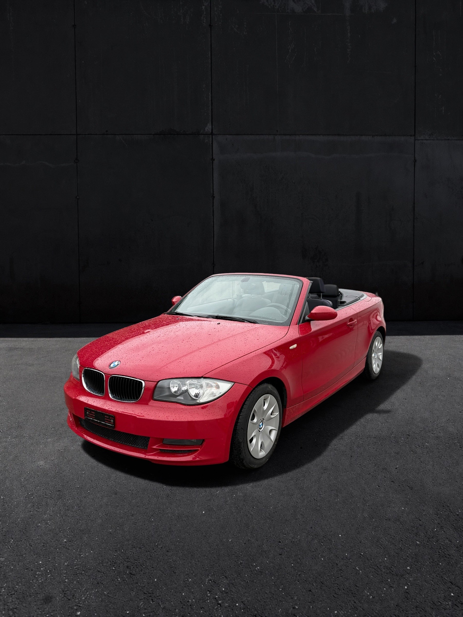 BMW 118i Cabrio-image-4