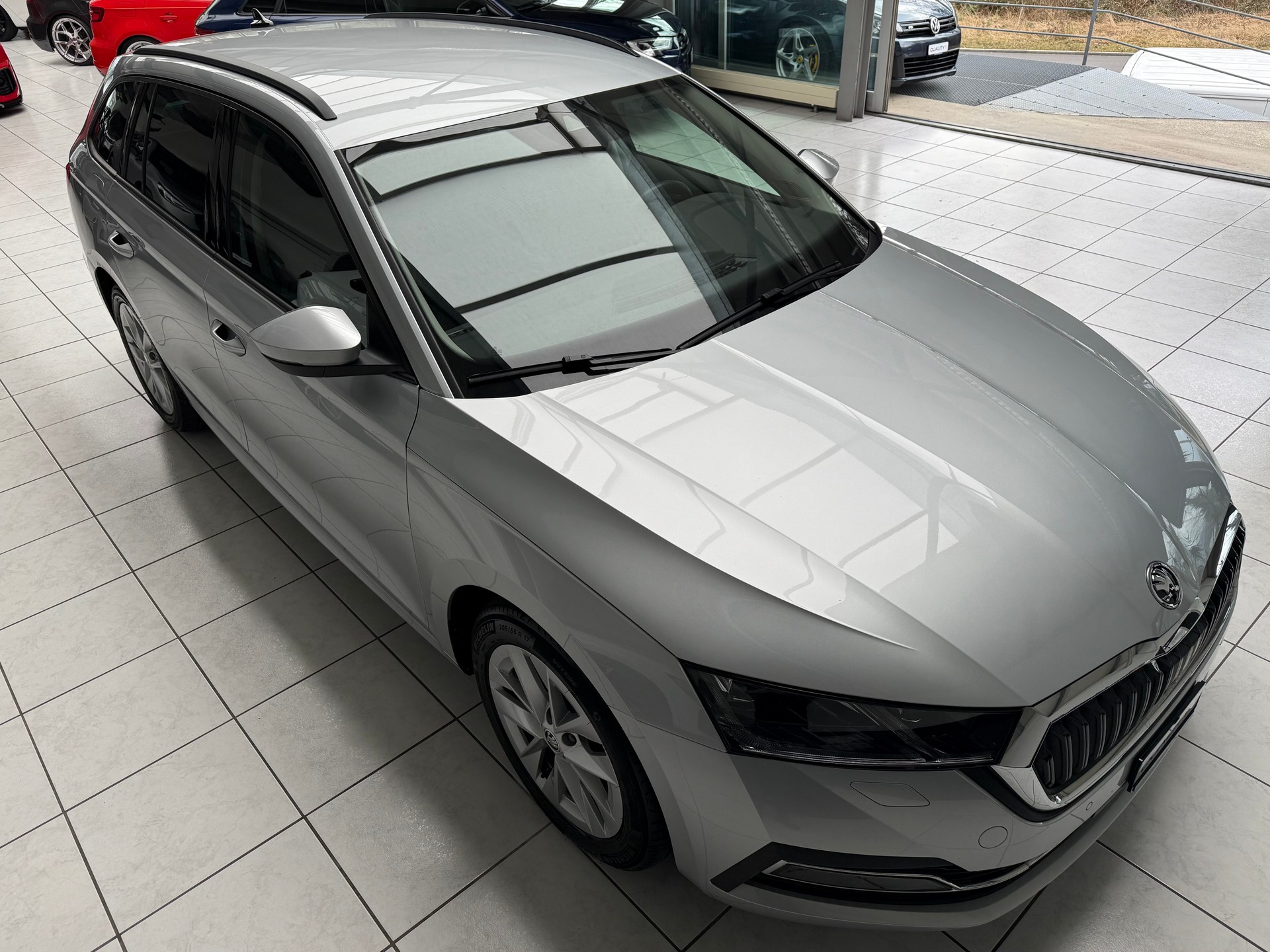 SKODA Octavia Combi 2.0 TDI DSG Style-image-5