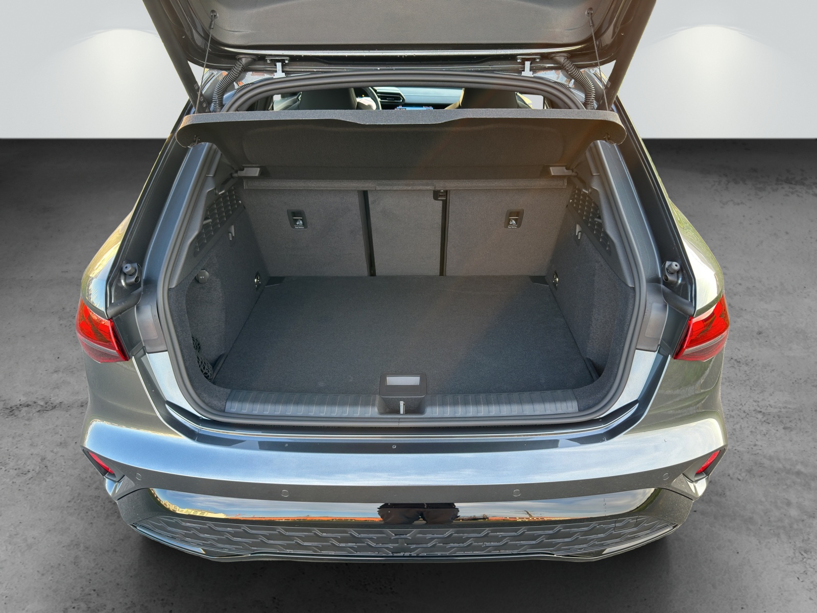 AUDI A3 Sportback TFSI 110 kW S line S tronic-image-9