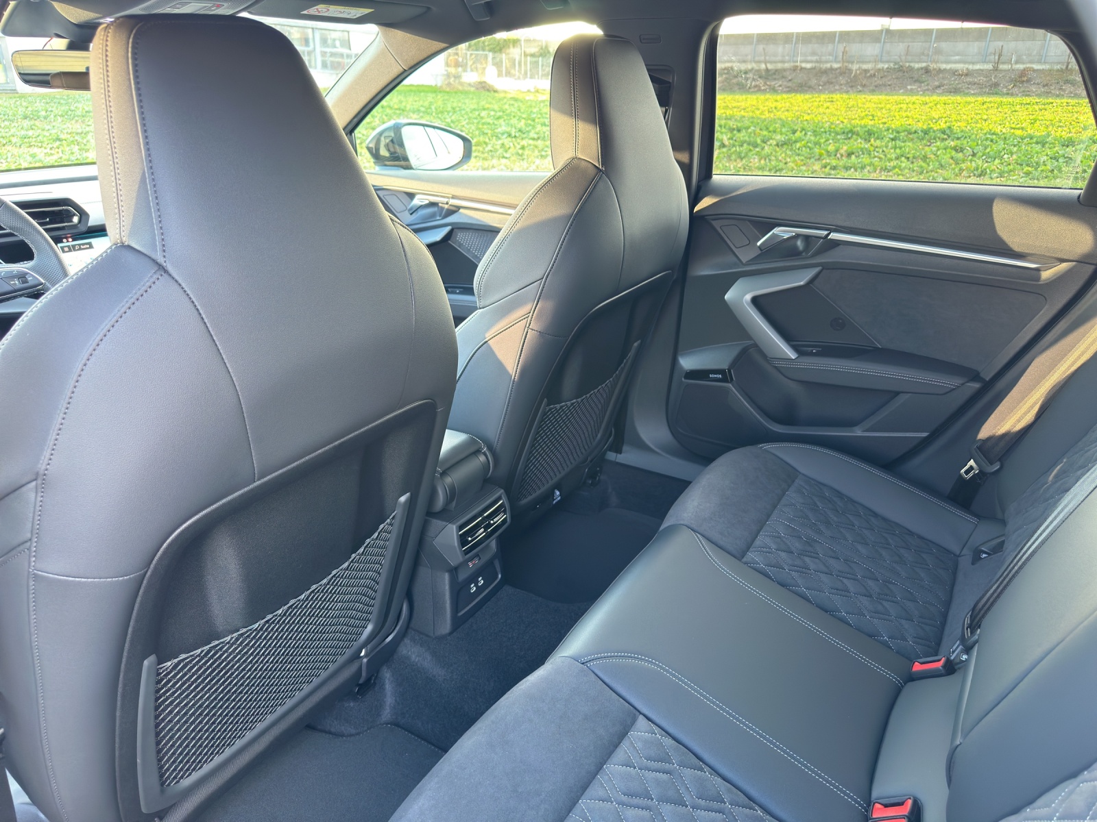 AUDI A3 Sportback TFSI 110 kW S line S tronic-image-18