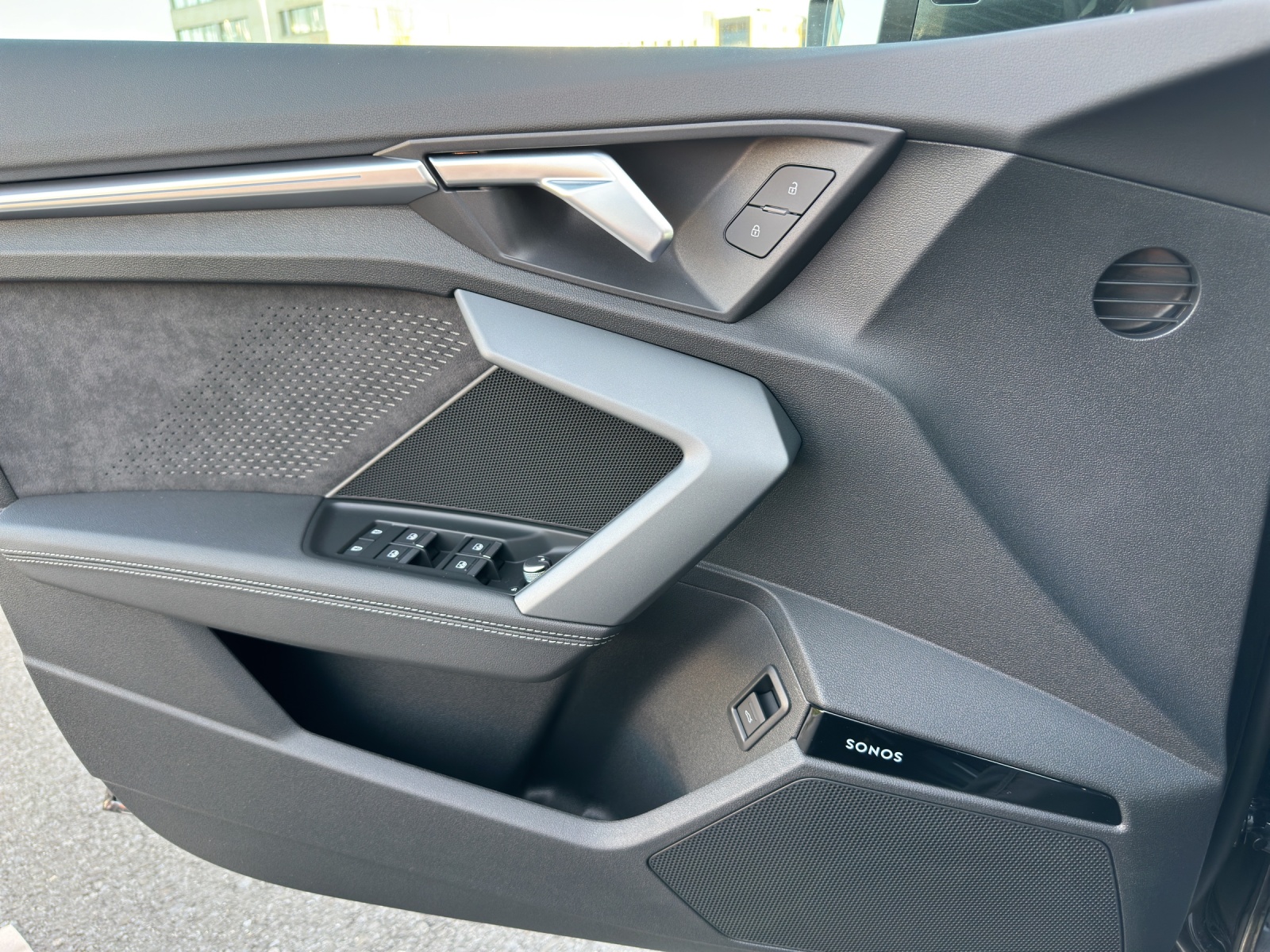 AUDI A3 Sportback TFSI 110 kW S line S tronic-image-17