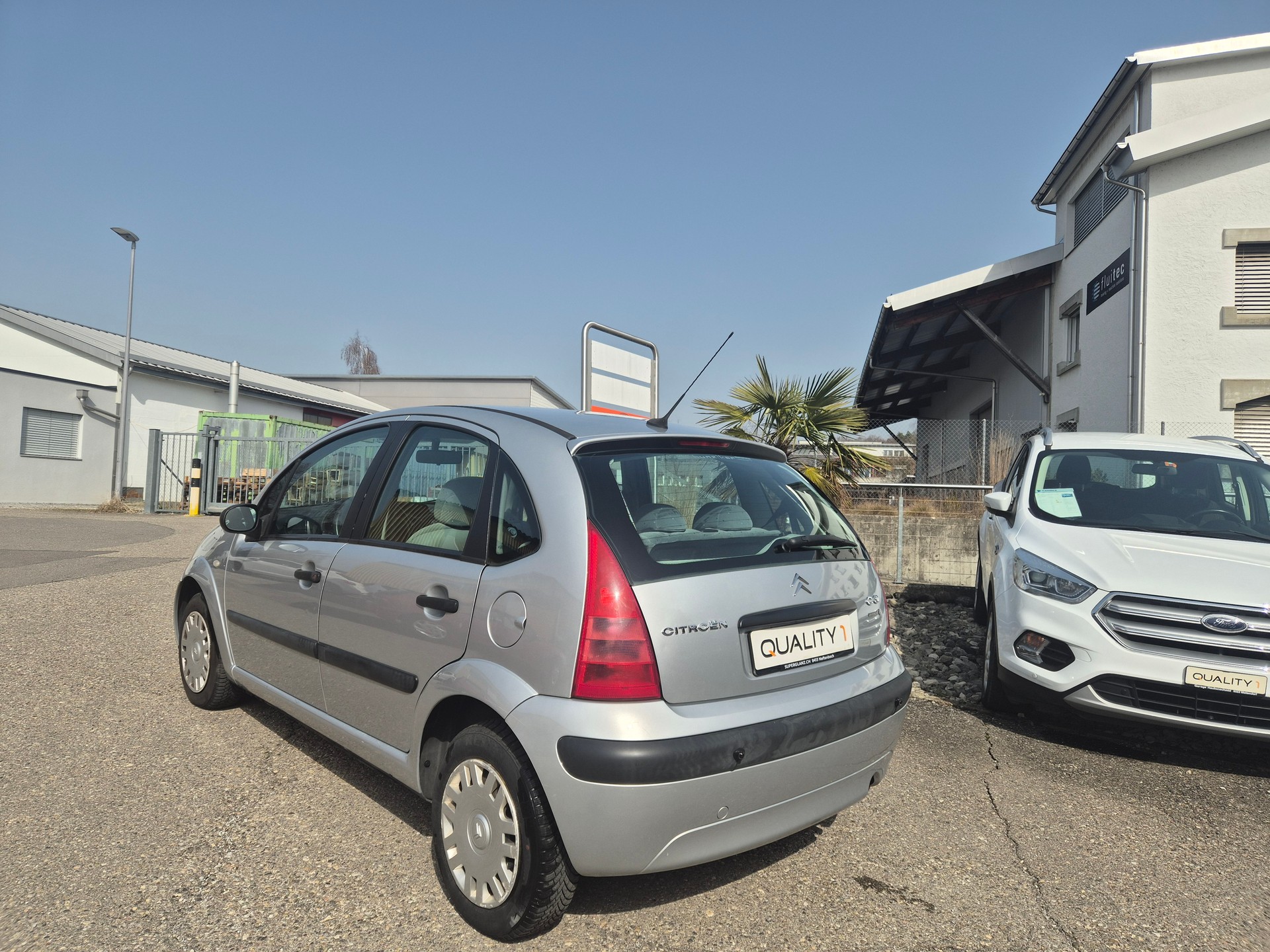 CITROEN C3 1.4i Exclusive-image-2