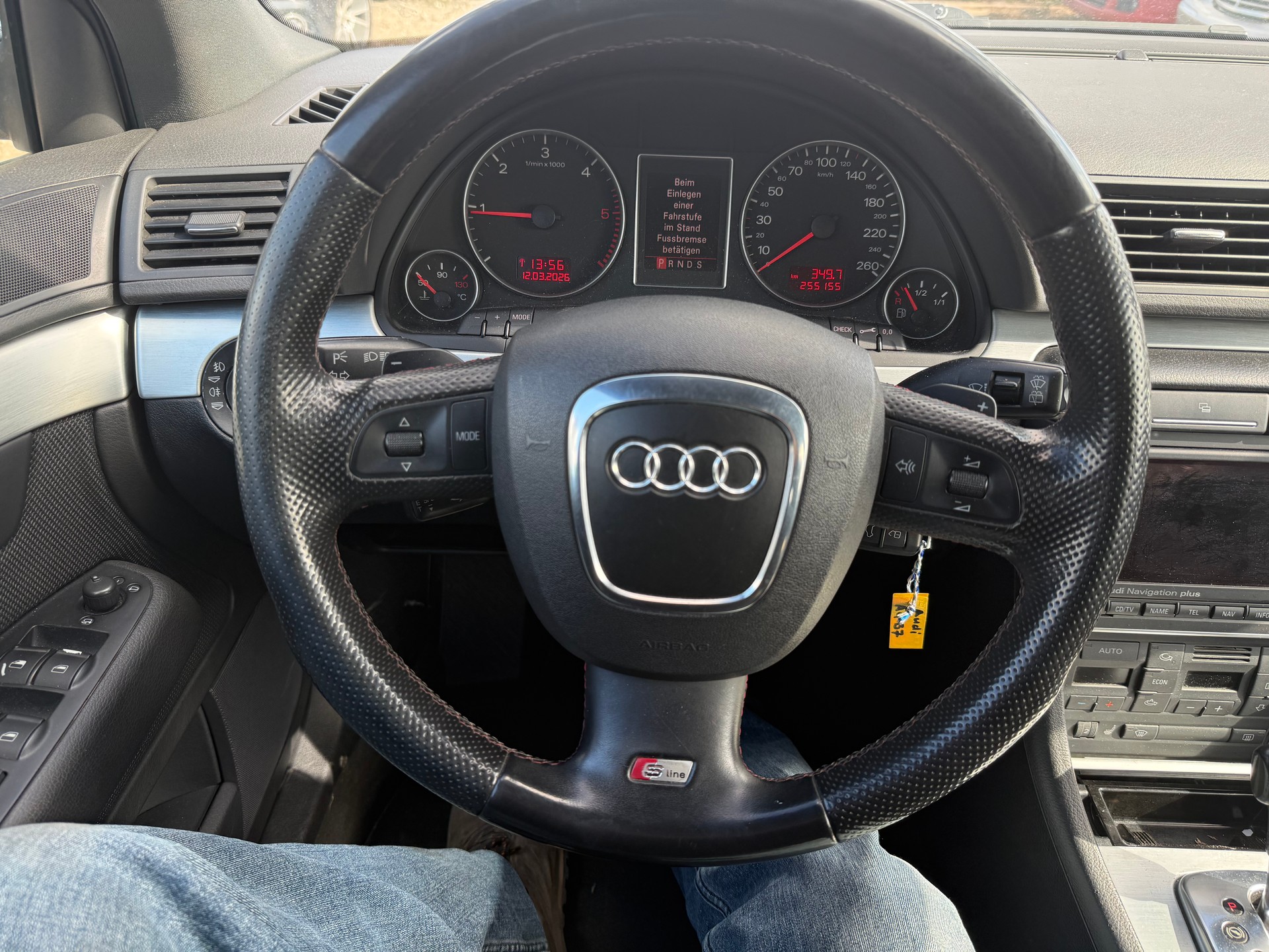 AUDI A4 Avant 3.0 V6 TDI quattro-image-12