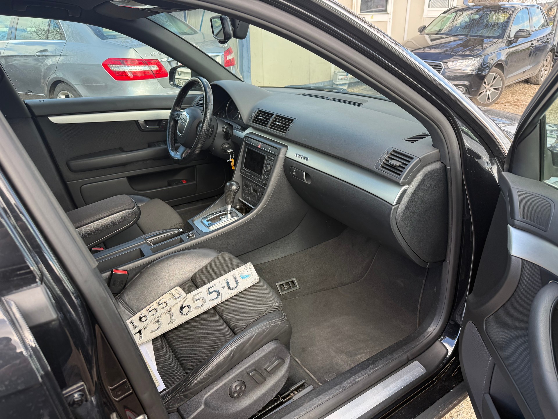 AUDI A4 Avant 3.0 V6 TDI quattro-image-6