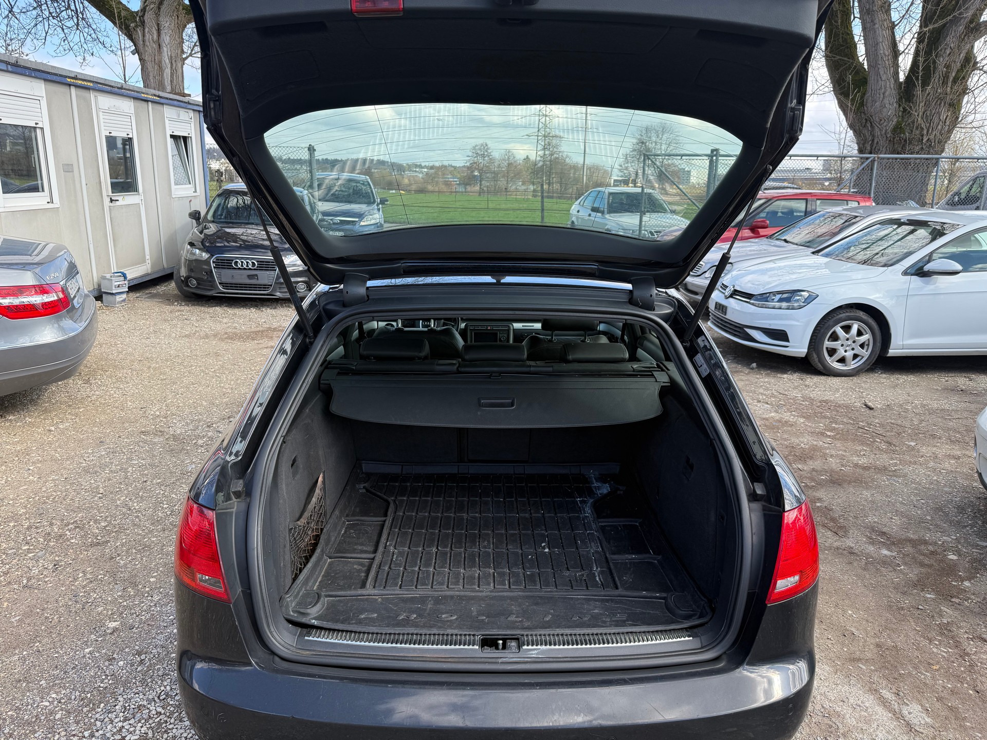 AUDI A4 Avant 3.0 V6 TDI quattro-image-10