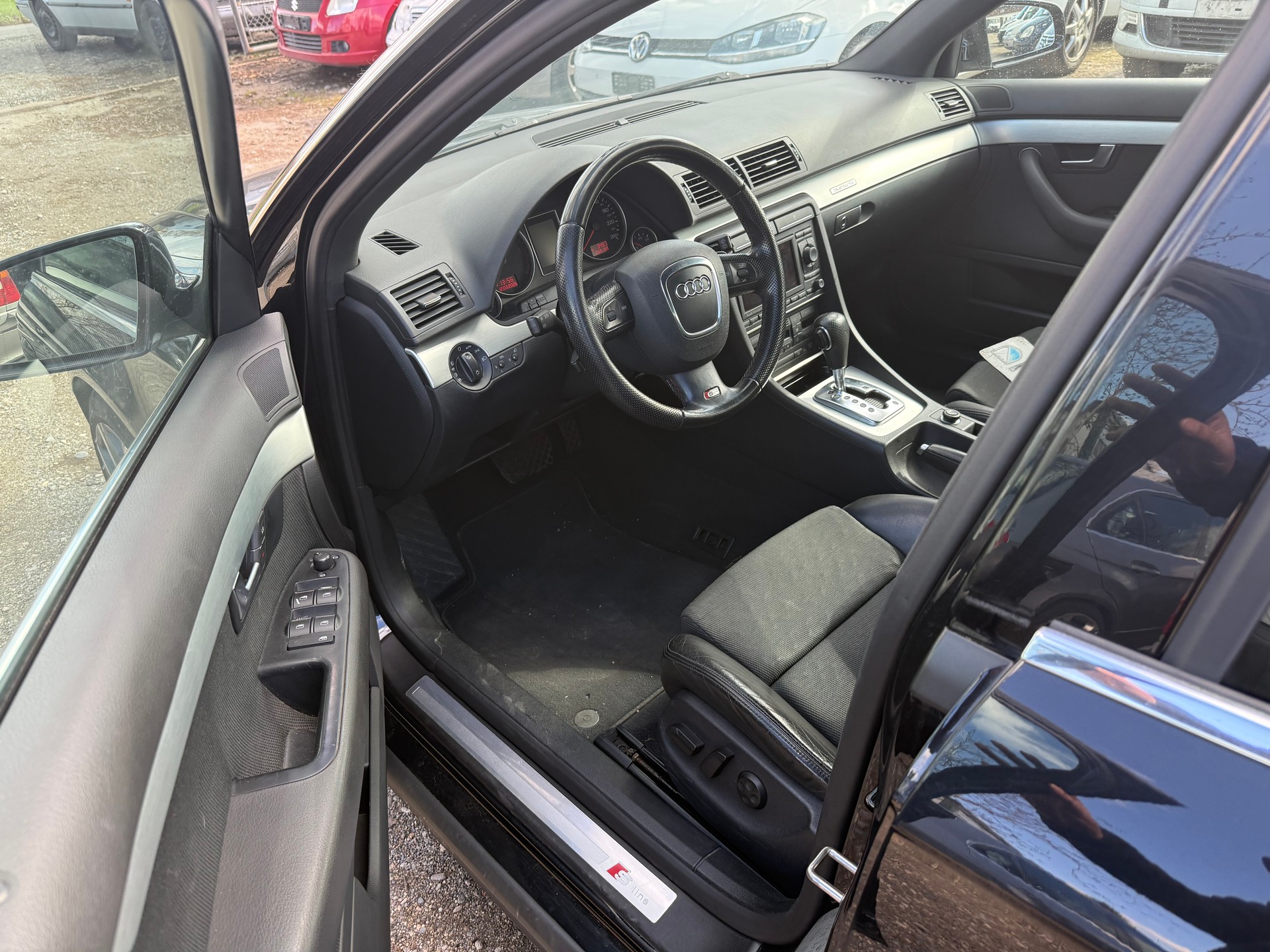 AUDI A4 Avant 3.0 V6 TDI quattro-image-11