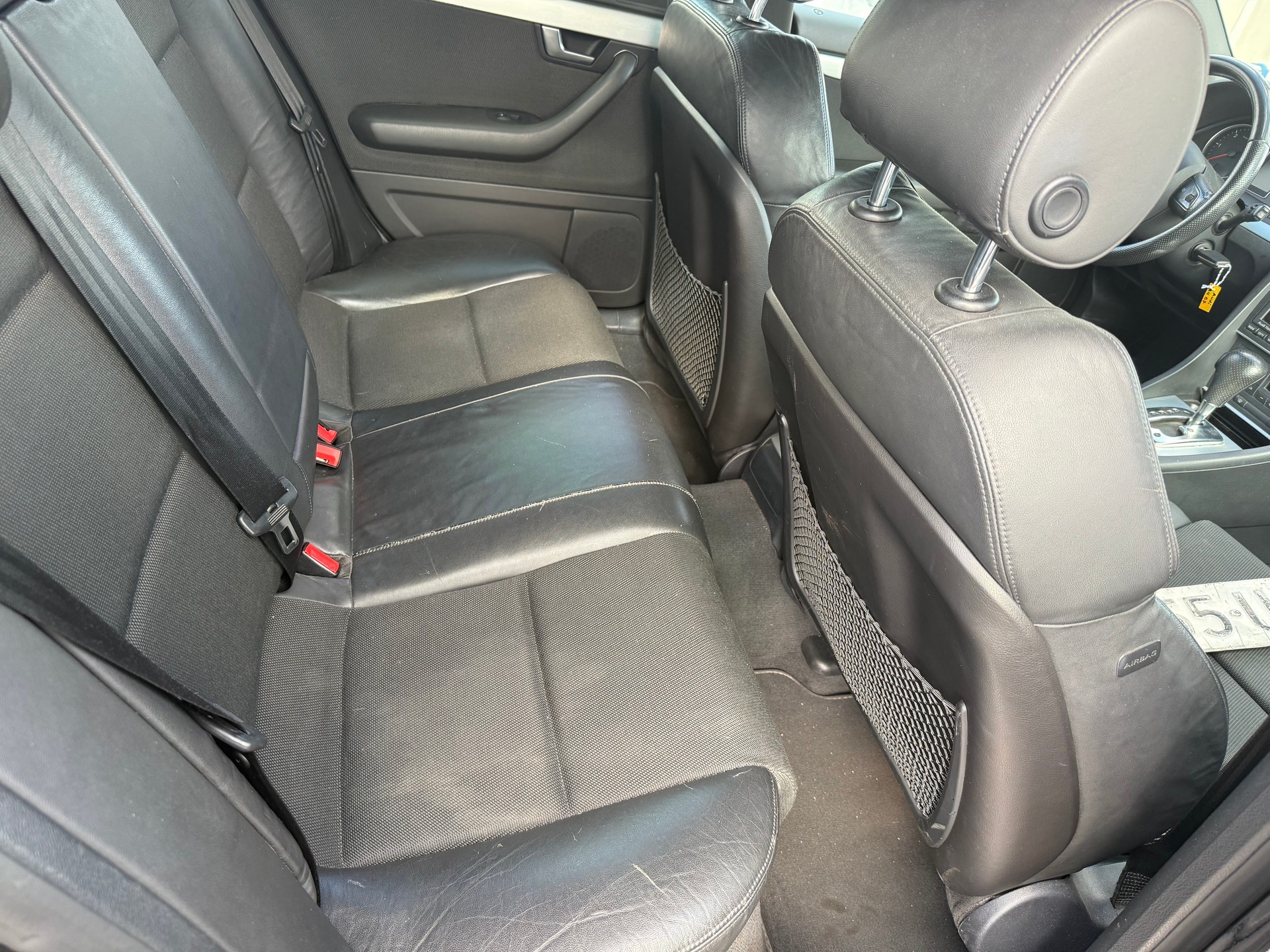 AUDI A4 Avant 3.0 V6 TDI quattro-image-8