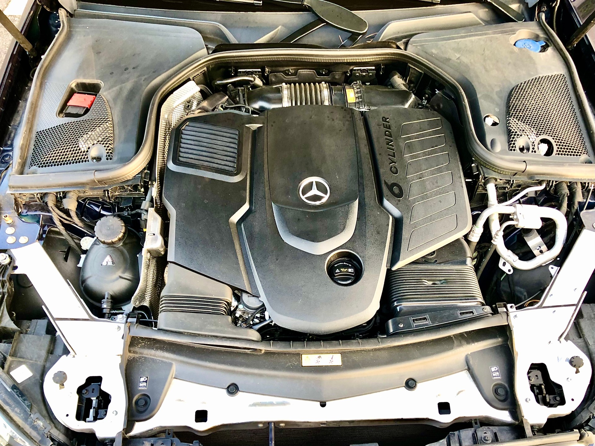MERCEDES-BENZ E 400 d 4Matic 9G-Tronic-image-18