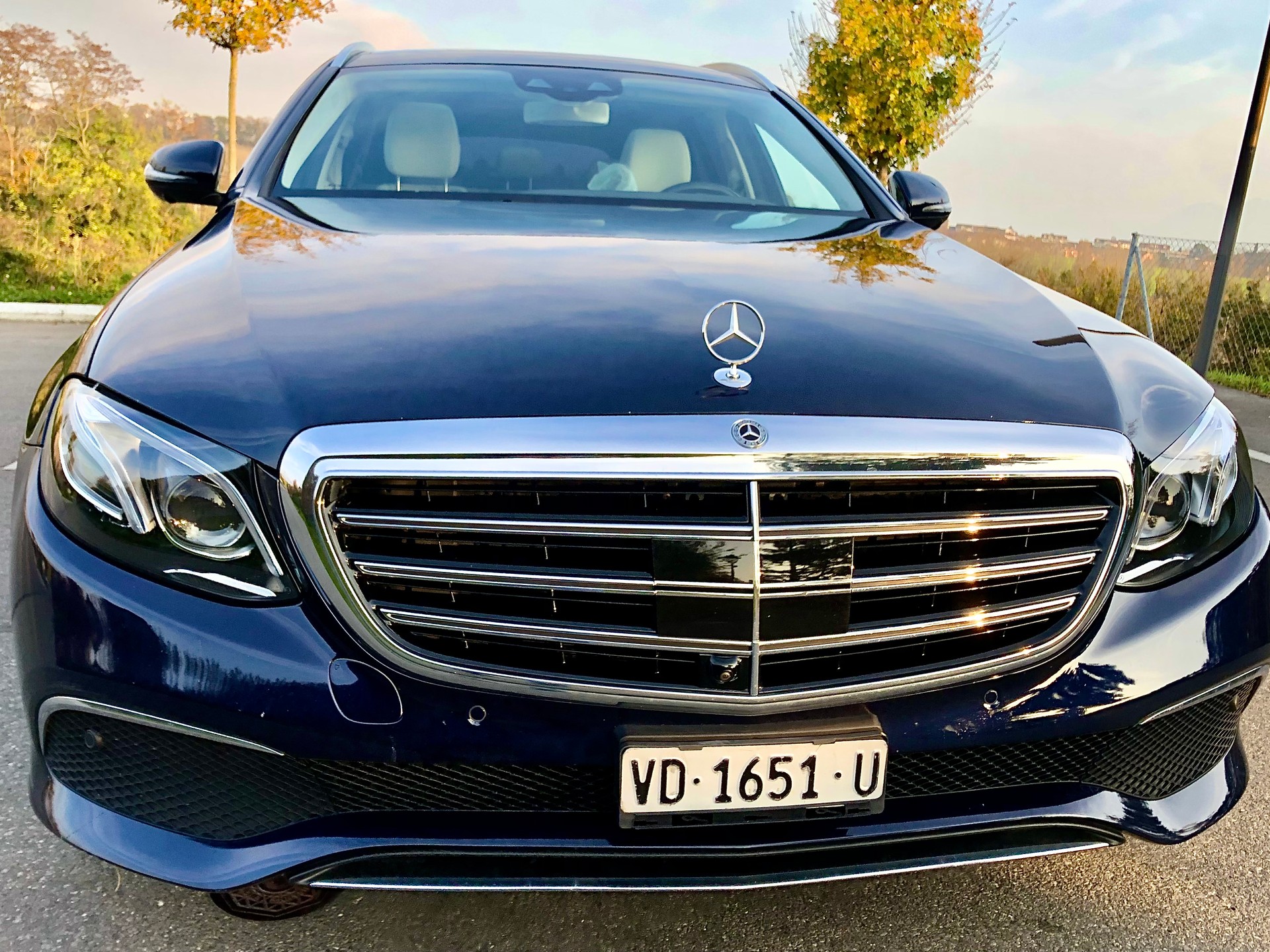 MERCEDES-BENZ E 400 d 4Matic 9G-Tronic-showroom-element-2