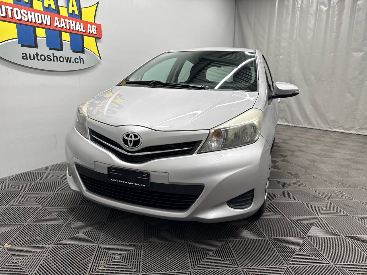 TOYOTA Yaris 1.33 Luna-image-9