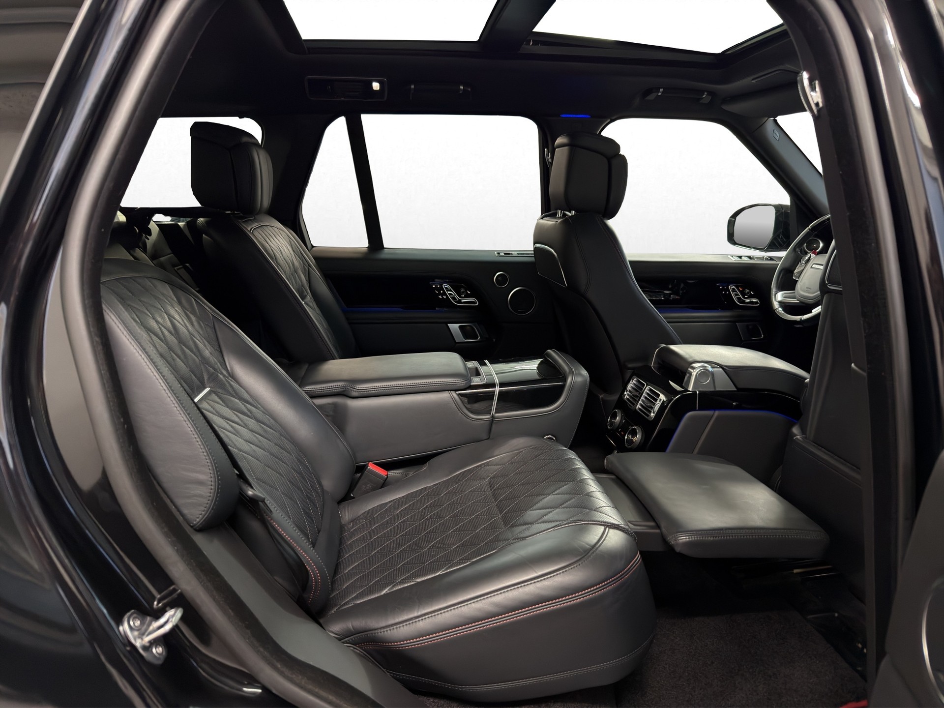 LAND ROVER Range Rover 5.0 V8 S/C SV AB Dynamic Automatic-image-26