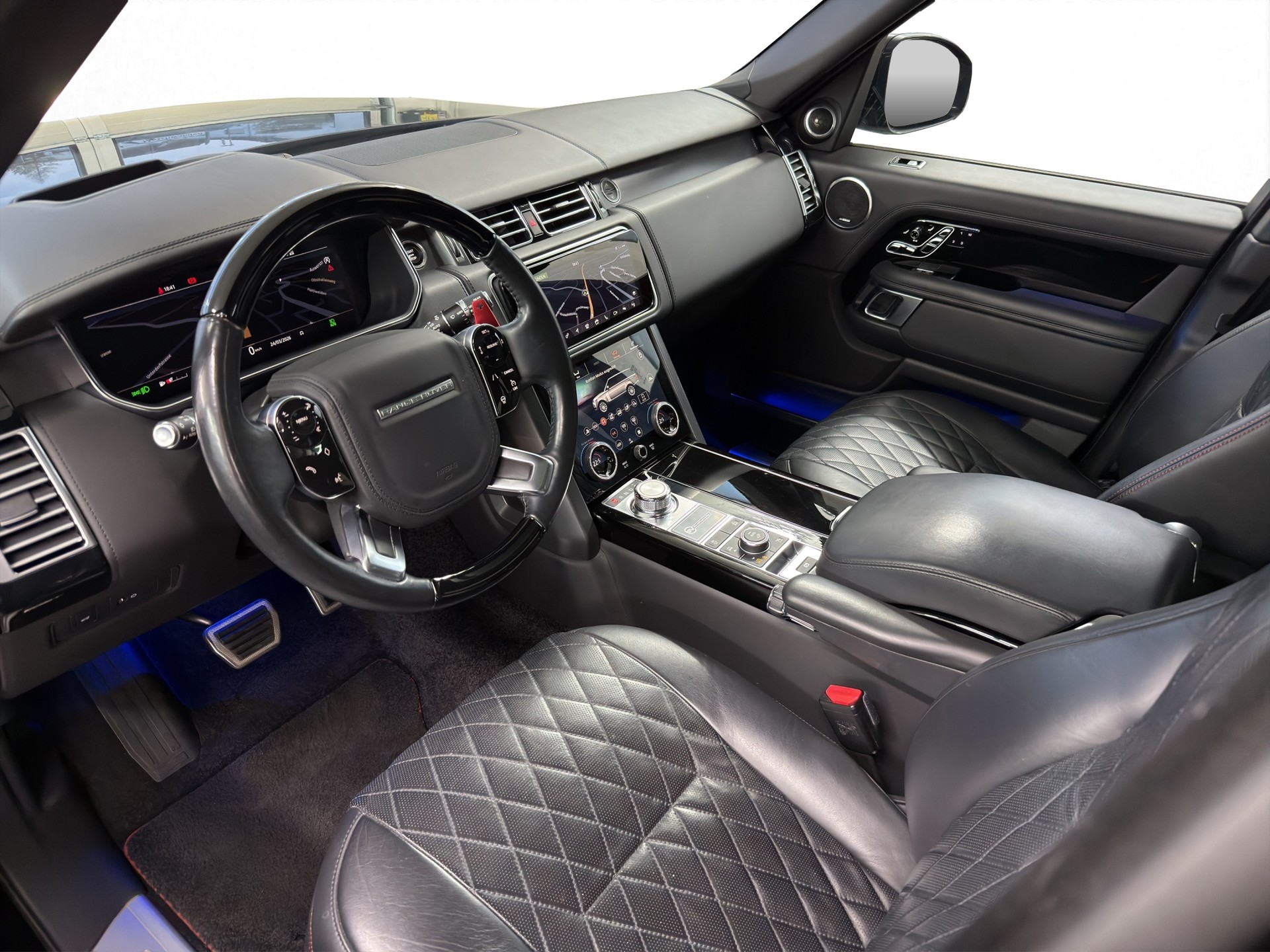 LAND ROVER Range Rover 5.0 V8 S/C SV AB Dynamic Automatic-image-16