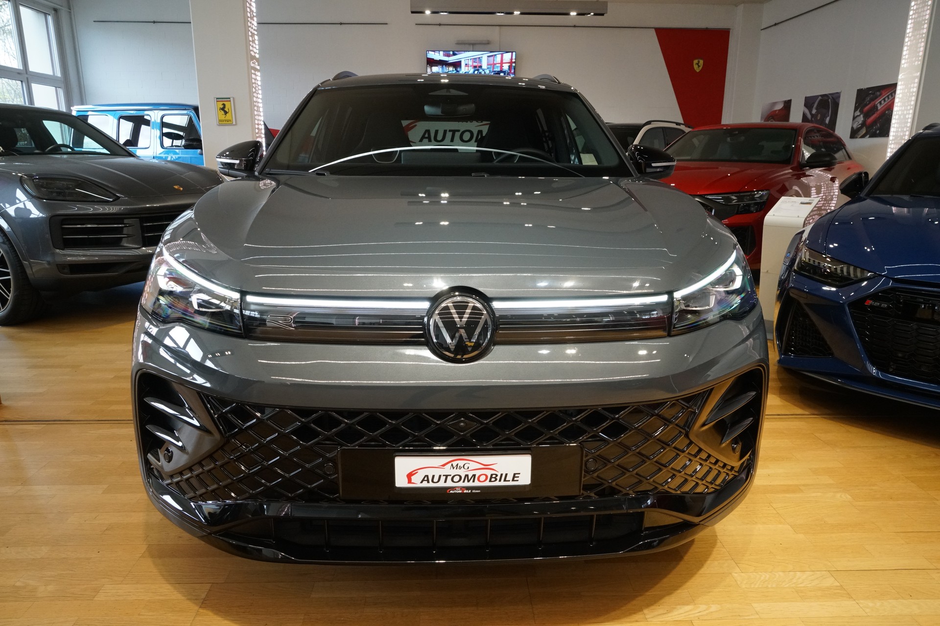 VW Tiguan 2.0 TDI SCR R-Line 4Motion DSG-image-1