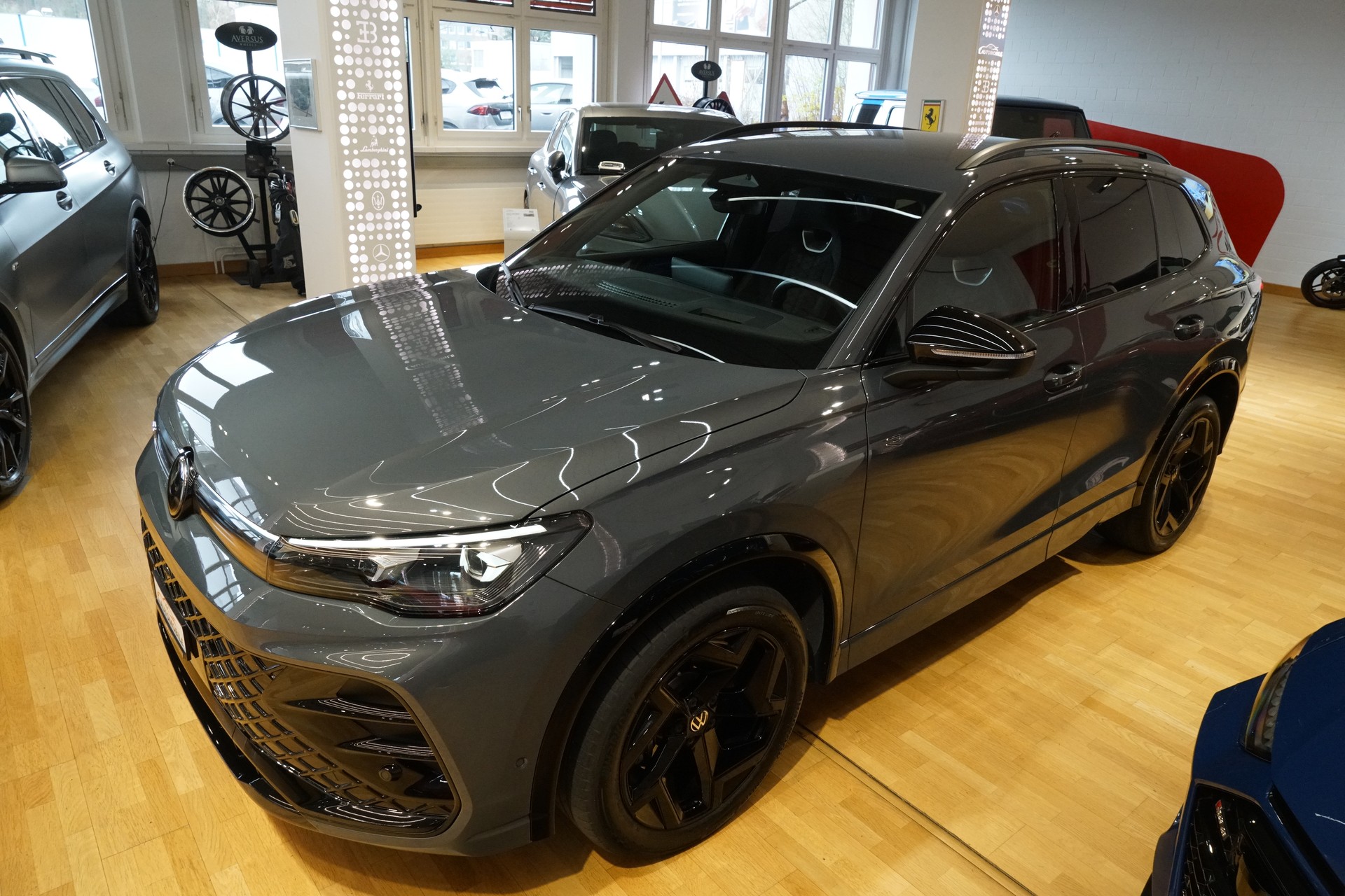 VW Tiguan 2.0 TDI SCR R-Line 4Motion DSG-image-9