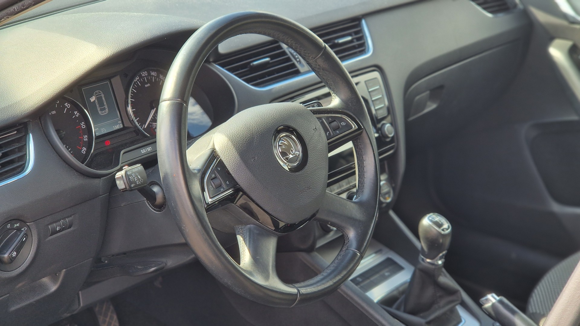 SKODA Combi TDI 1.6-110 GL 6G-image-7
