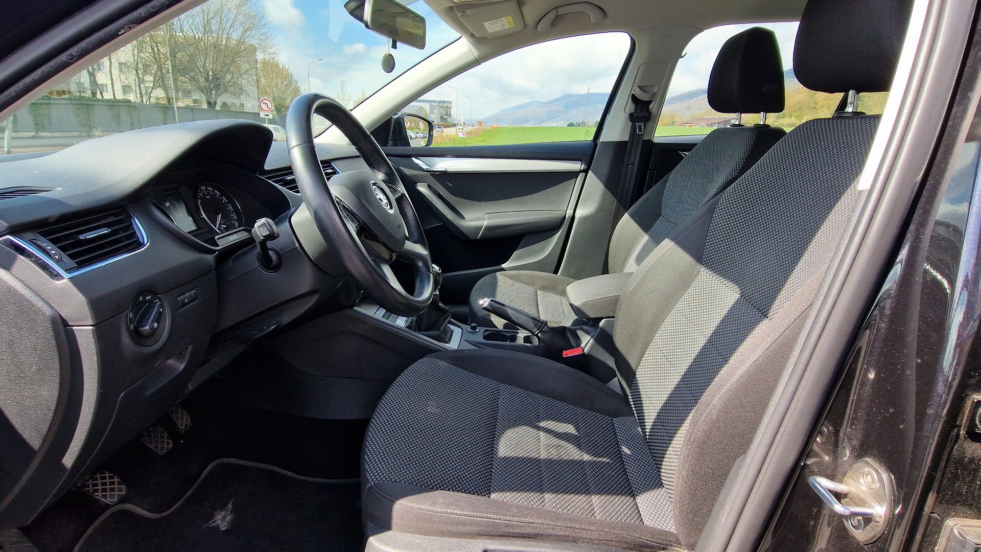 SKODA Combi TDI 1.6-110 GL 6G-image-6