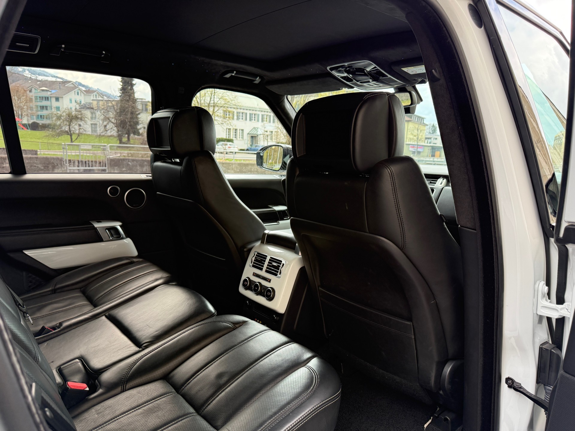 LAND ROVER Range Rover 5.0 V8 SC Vogue Automatic-image-8