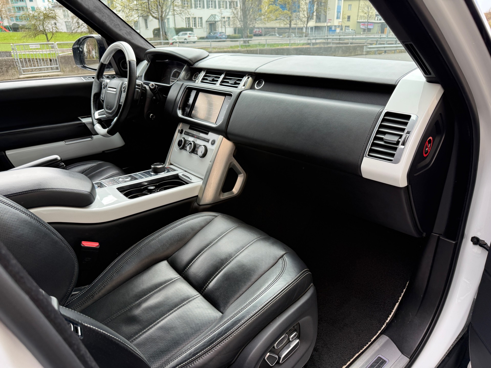 LAND ROVER Range Rover 5.0 V8 SC Vogue Automatic-image-7