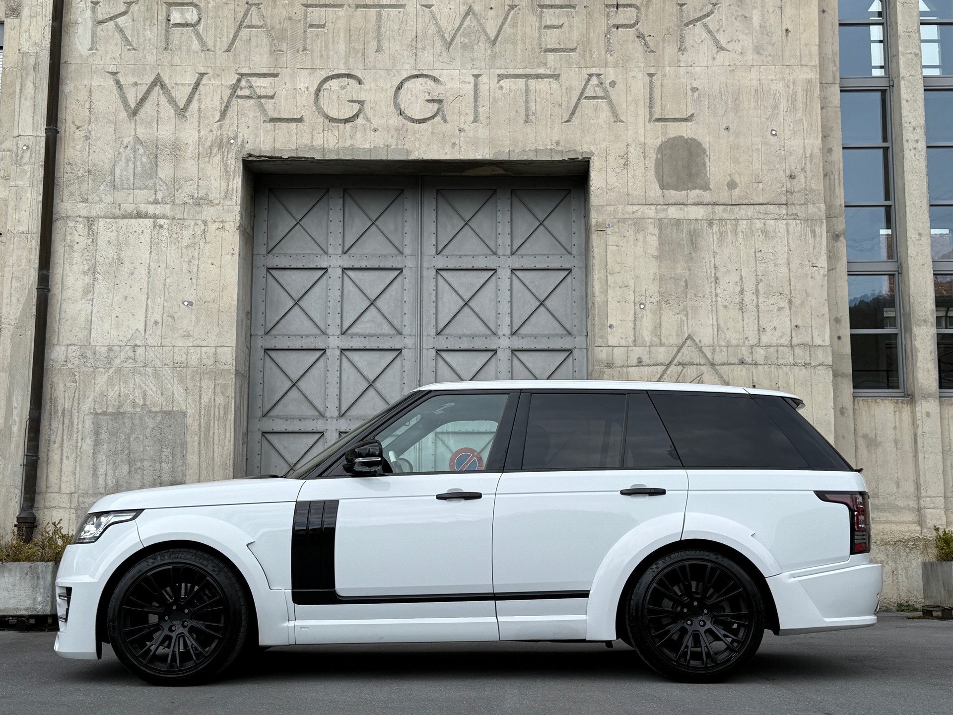 LAND ROVER Range Rover 5.0 V8 SC Vogue Automatic-image-1