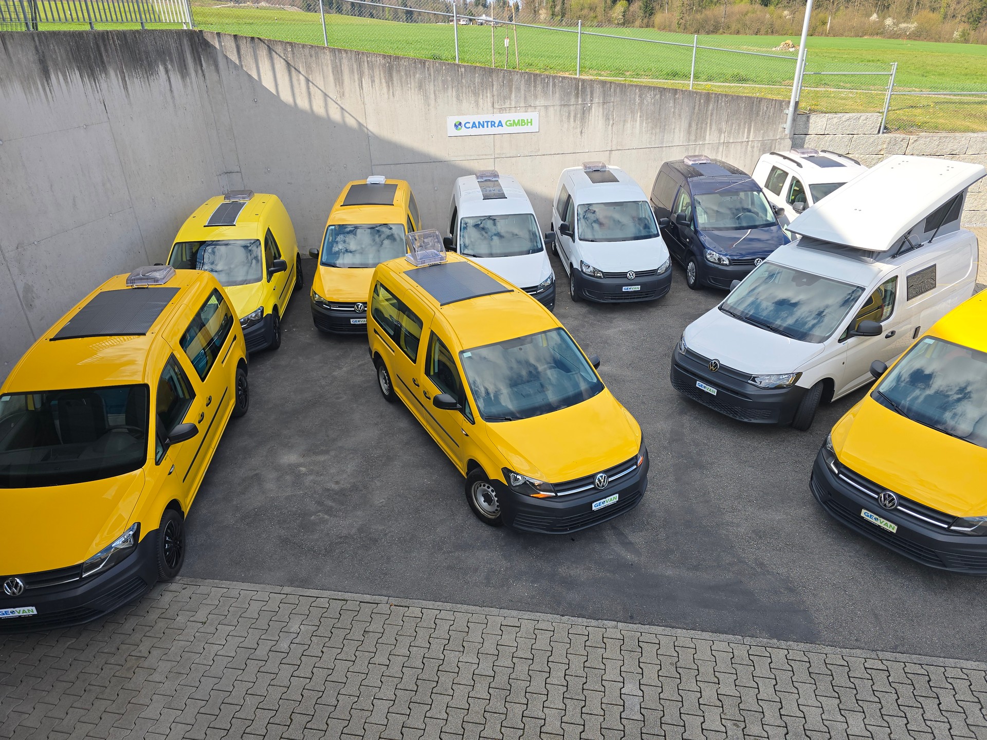 VW GEOVAN L - 102PS Bezin - Klima - PDC hinten - DAB+ - 2 x Schiebetür - grosses Fensterpaket