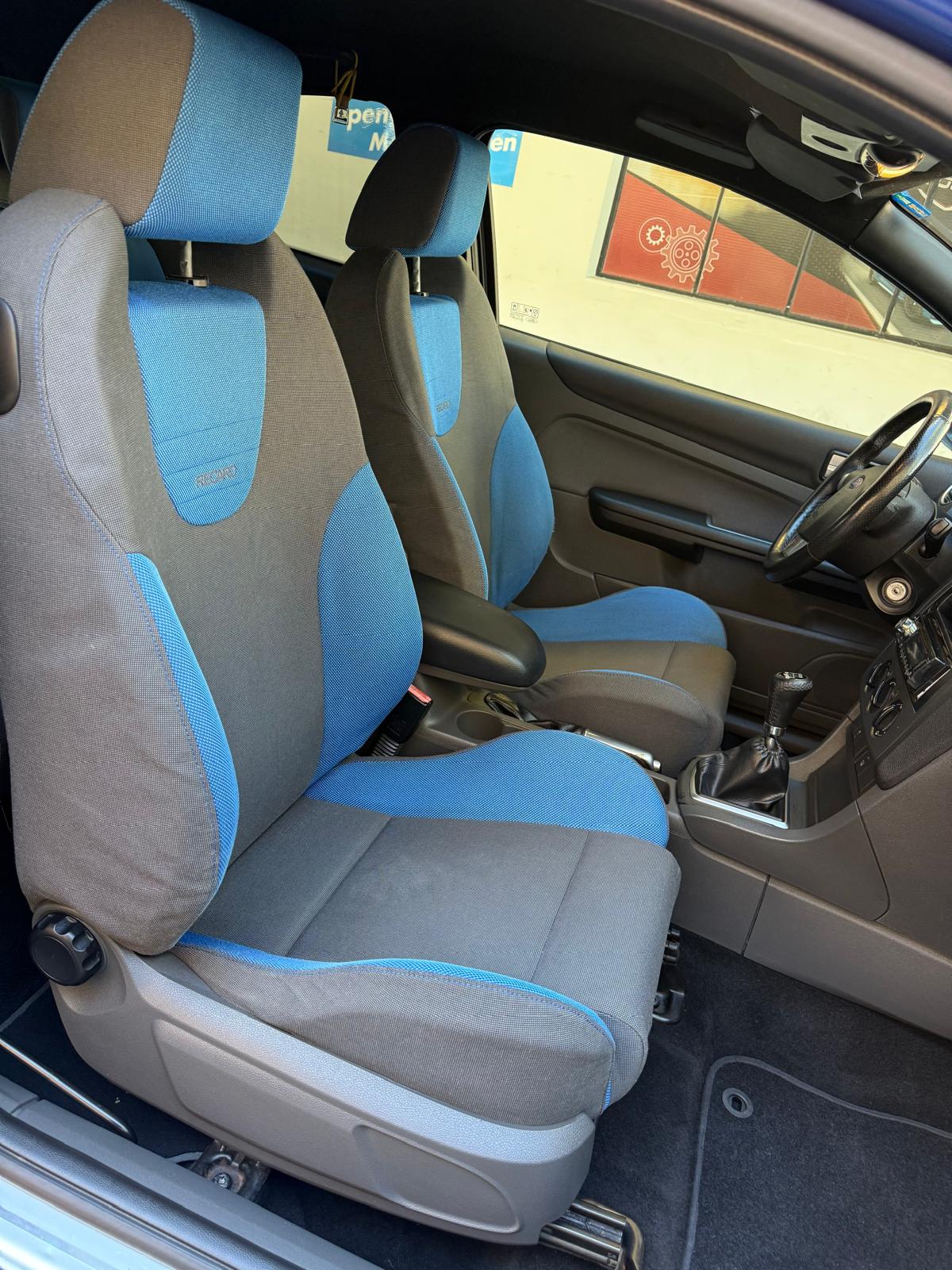 FORD Focus 2.5 Turbo ST-image-9