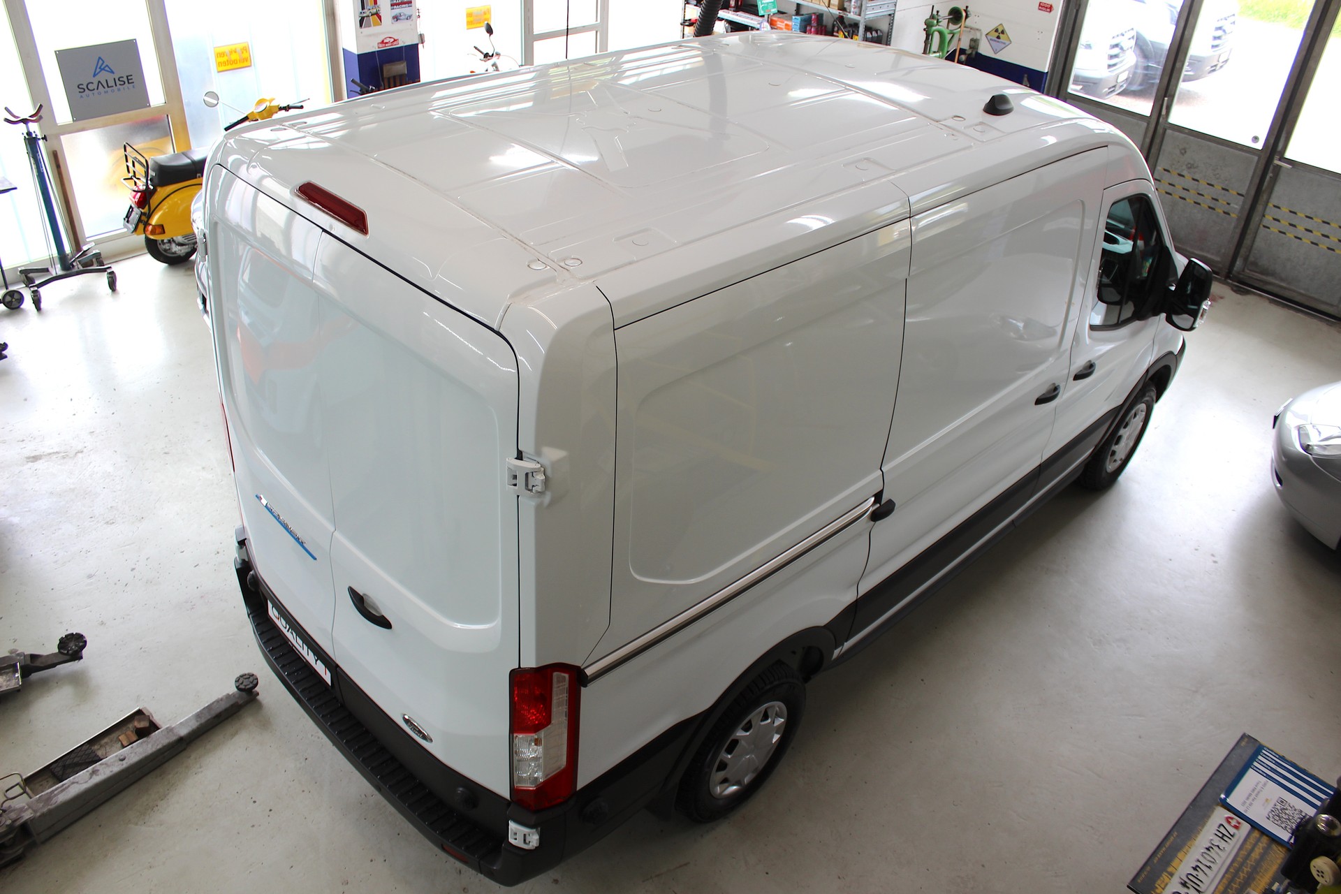 FORD E-Transit Van 350 L2 H2 Trend RWD 68kWh 💥 TOP Ausstattung 💥 Lieferung möglich-showroom-element-2