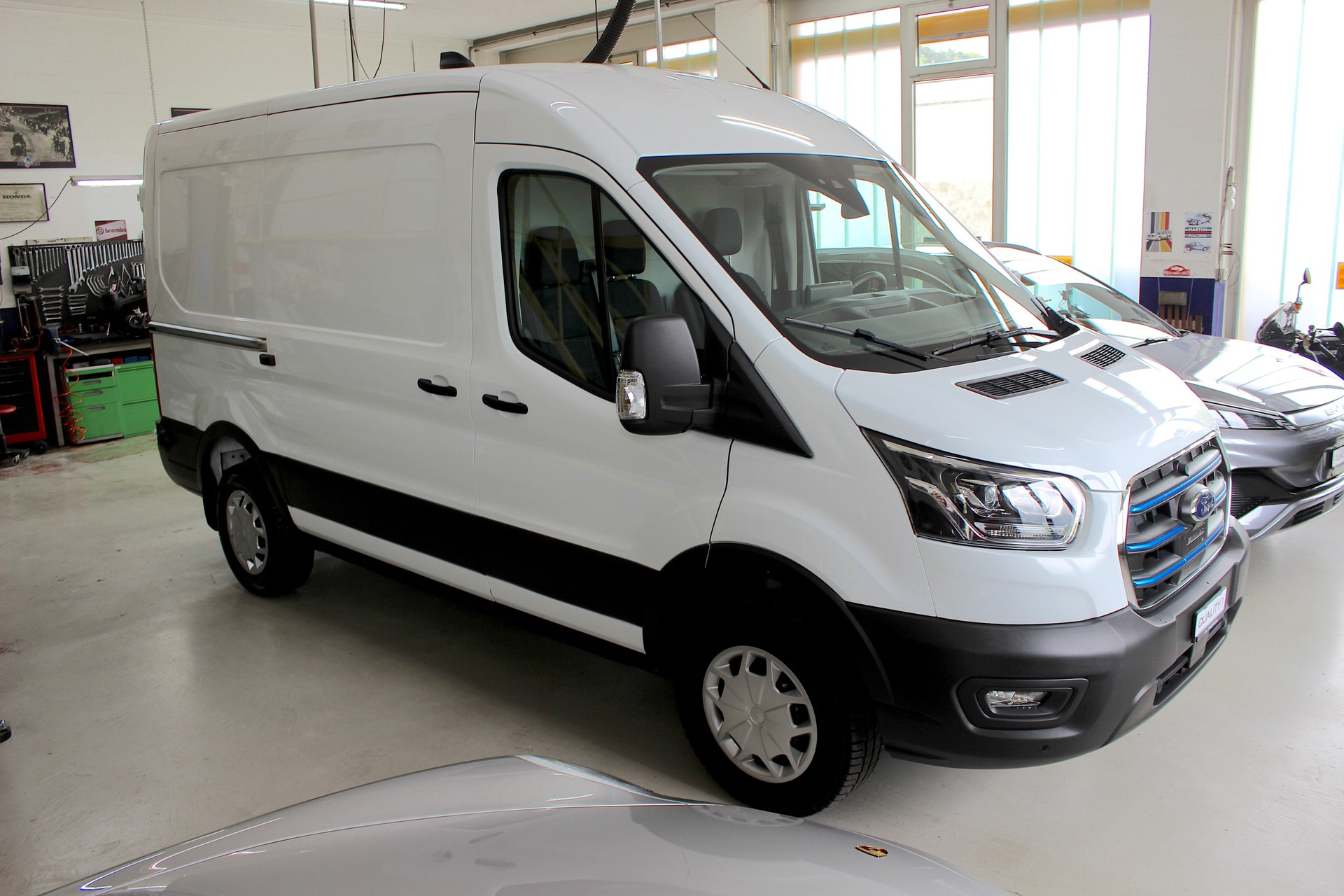 FORD E-Transit Van 350 L2 H2 Trend RWD 68kWh 💥 TOP Ausstattung 💥 Lieferung möglich