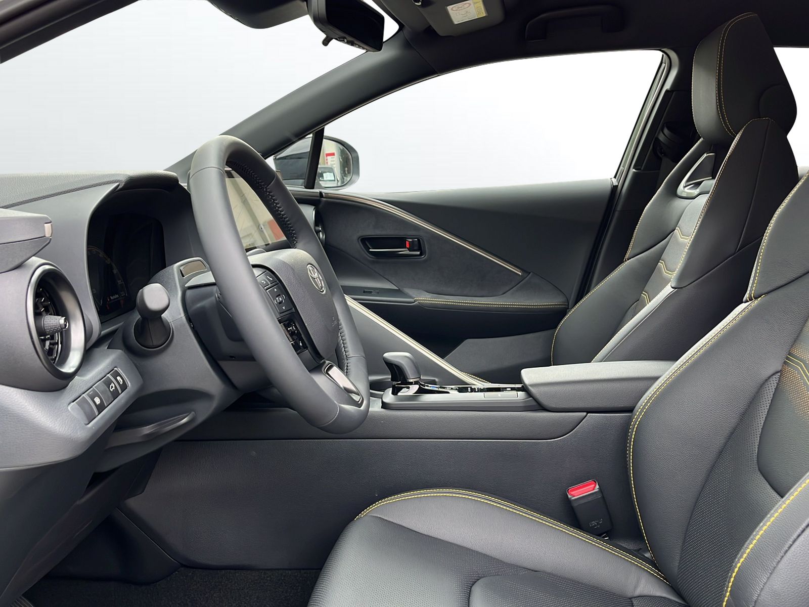TOYOTA C-HR 2.0 HSD CVT Style Premiere 4WD-image-6