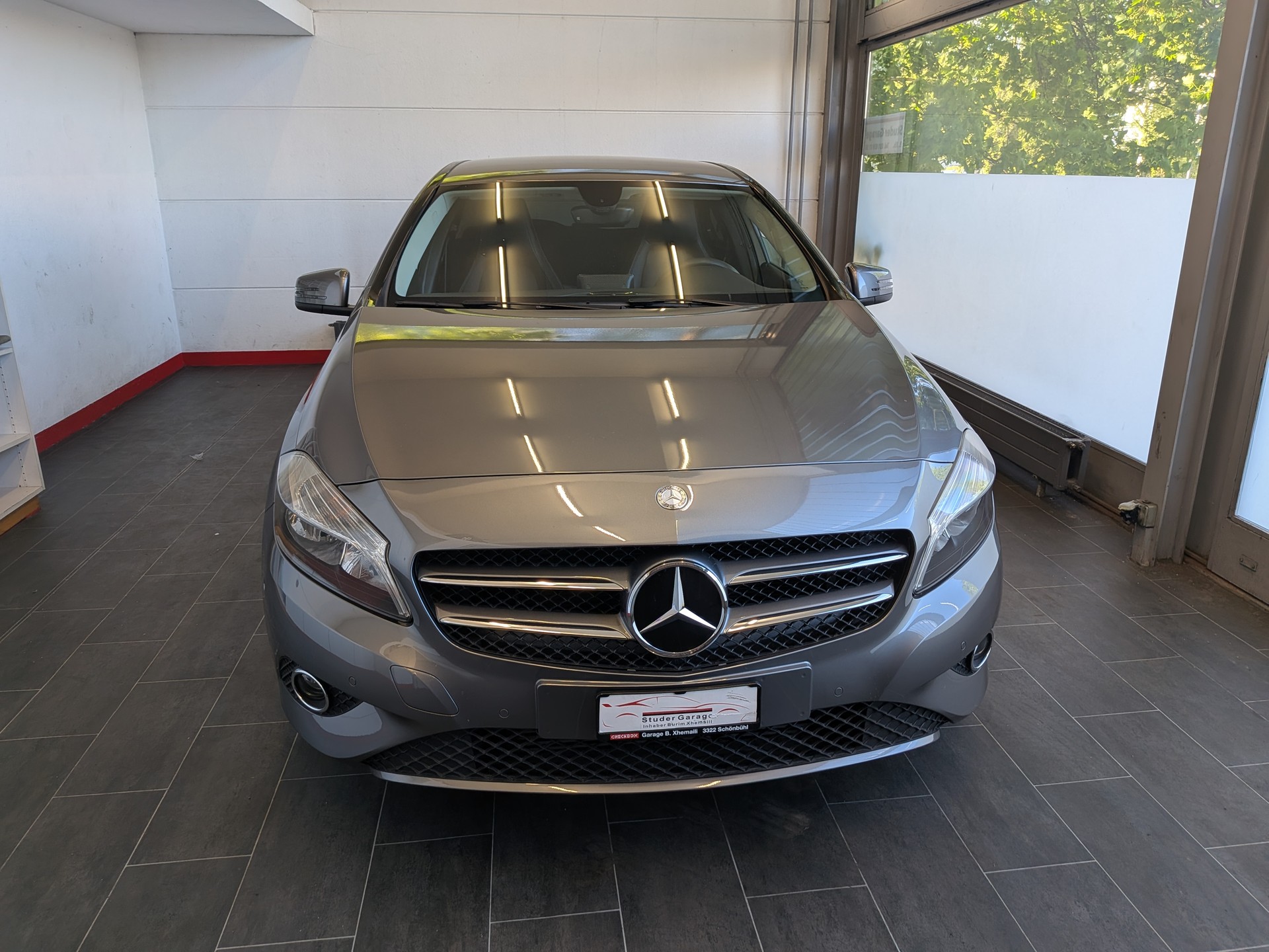 MERCEDES-BENZ A 180 Style 7G-DCT-image-2
