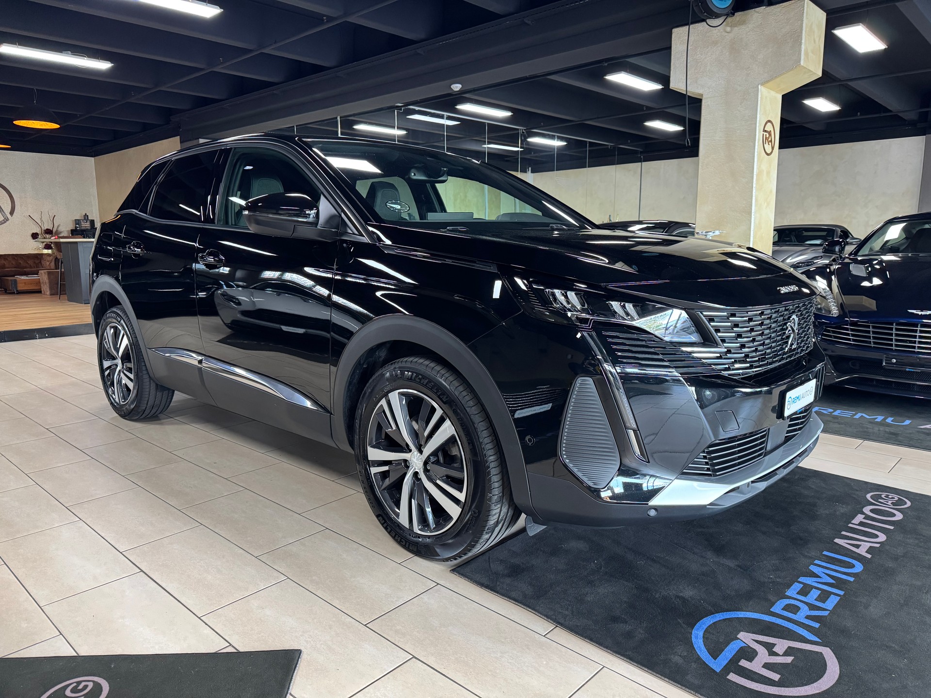 PEUGEOT 3008 1.2 PureTech Allure Pack EAT8-image-0
