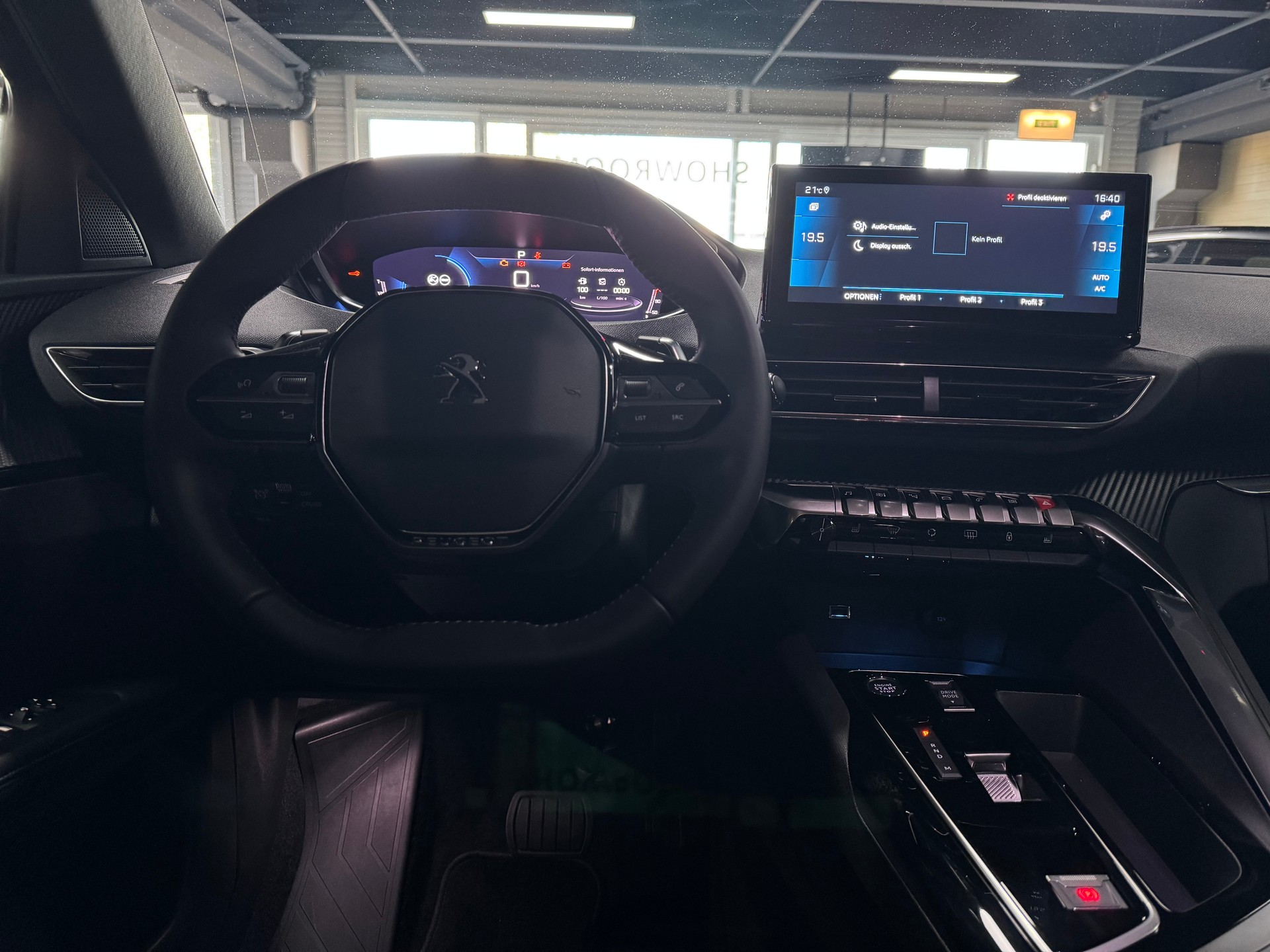 PEUGEOT 3008 1.2 PureTech Allure Pack EAT8-image-19