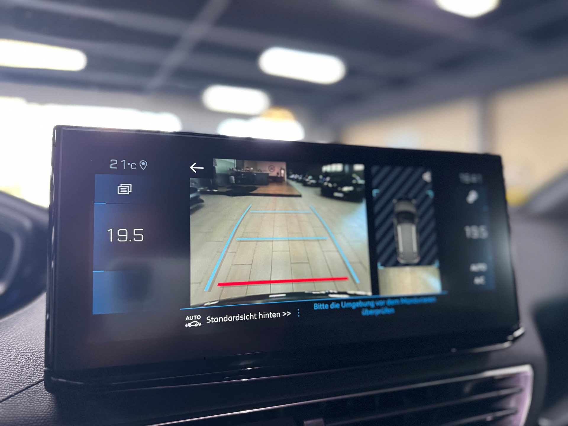 PEUGEOT 3008 1.2 PureTech Allure Pack EAT8-image-22
