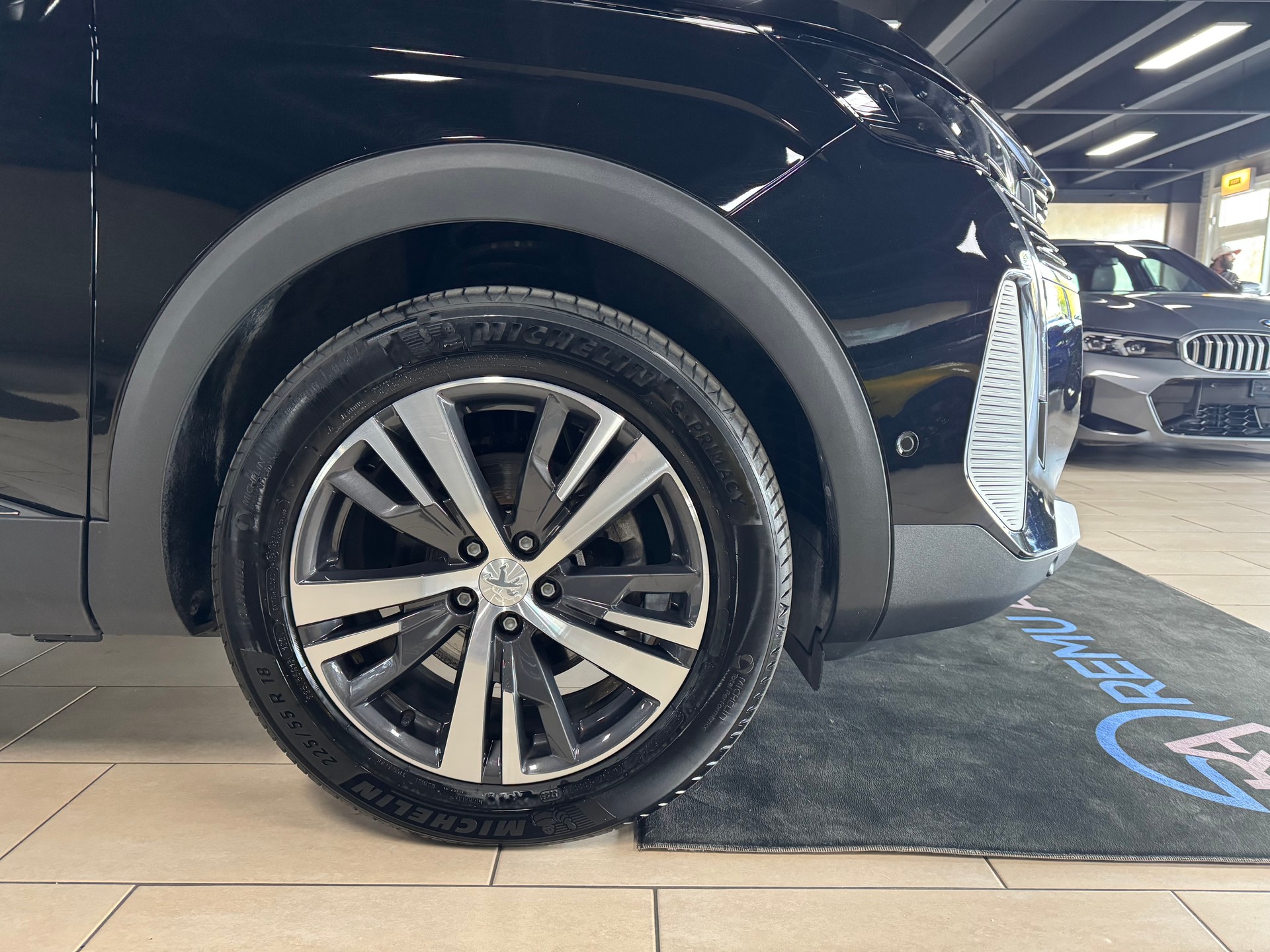 PEUGEOT 3008 1.2 PureTech Allure Pack EAT8-image-6