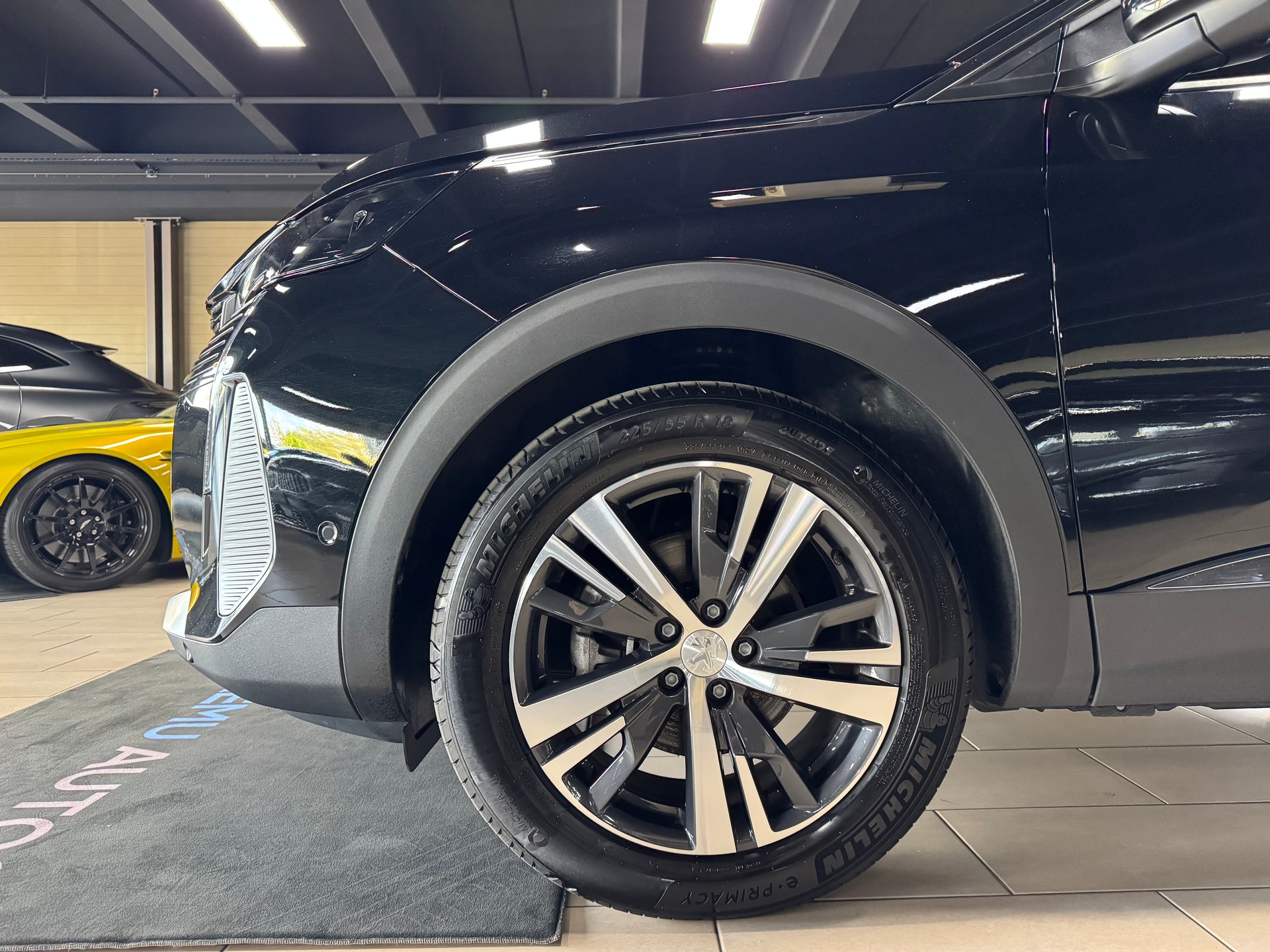 PEUGEOT 3008 1.2 PureTech Allure Pack EAT8-image-9