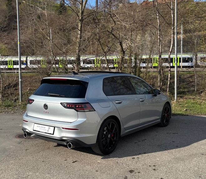 VW Golf 2.0 TSI GTI DSG *Frisch ab MFK* Lederpaket* Panorama Dach-image-4
