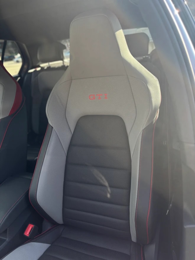 VW Golf 2.0 TSI GTI DSG *Frisch ab MFK* Lederpaket* Panorama Dach-image-10
