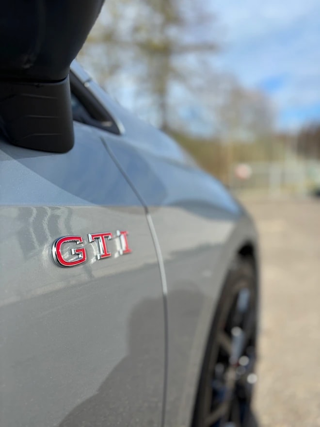 VW Golf 2.0 TSI GTI DSG *Frisch ab MFK* Lederpaket* Panorama Dach-image-8
