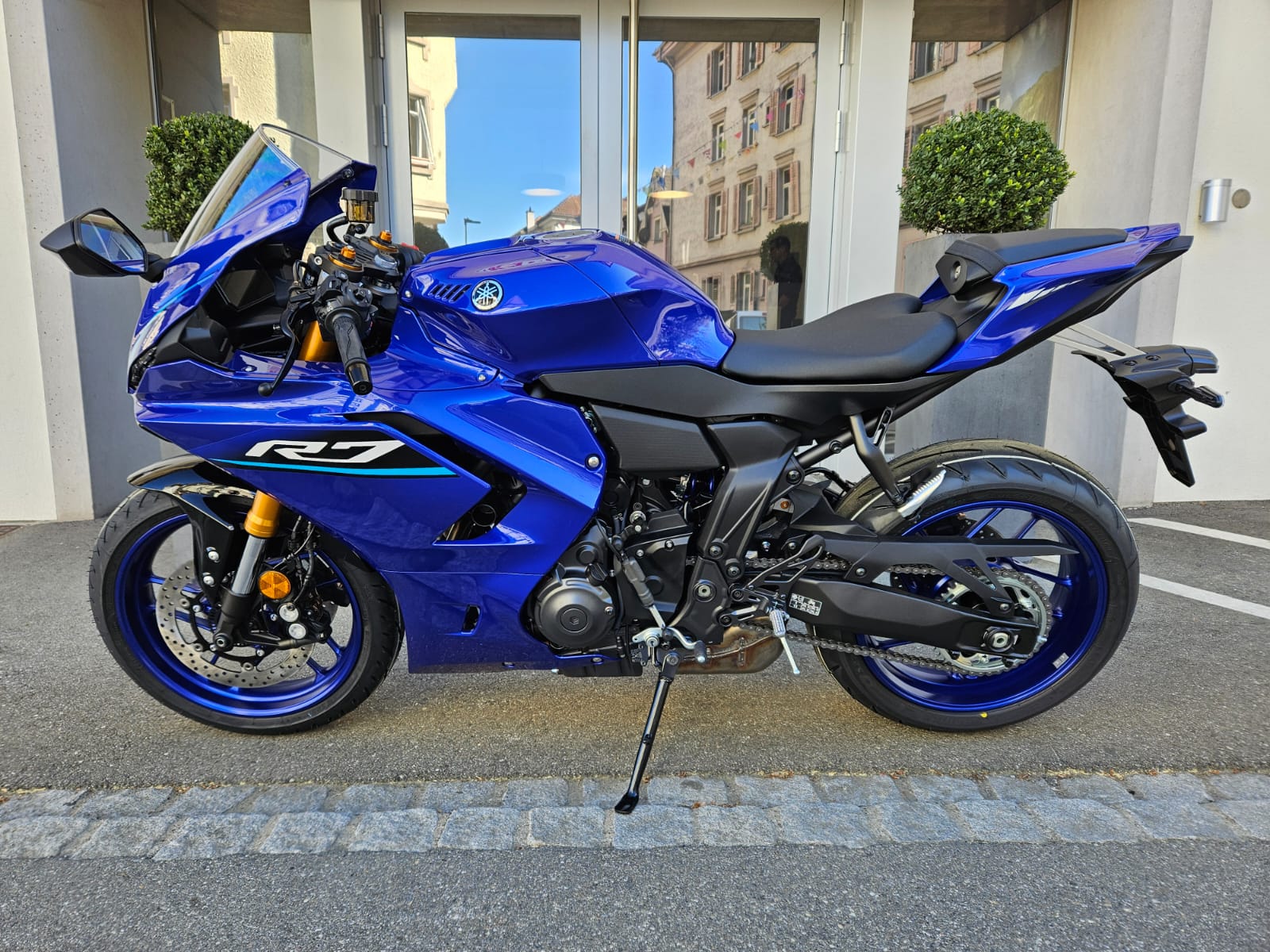 YAMAHA YZF-R7 (35kW)-showroom-element-2