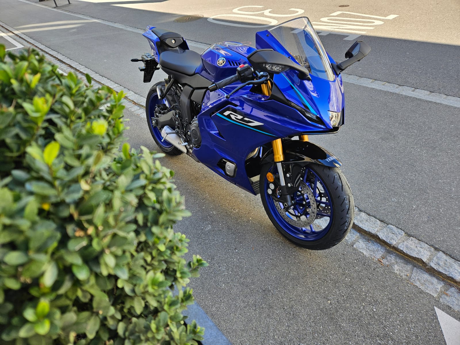 YAMAHA YZF-R7 (35kW)-showroom-element-3