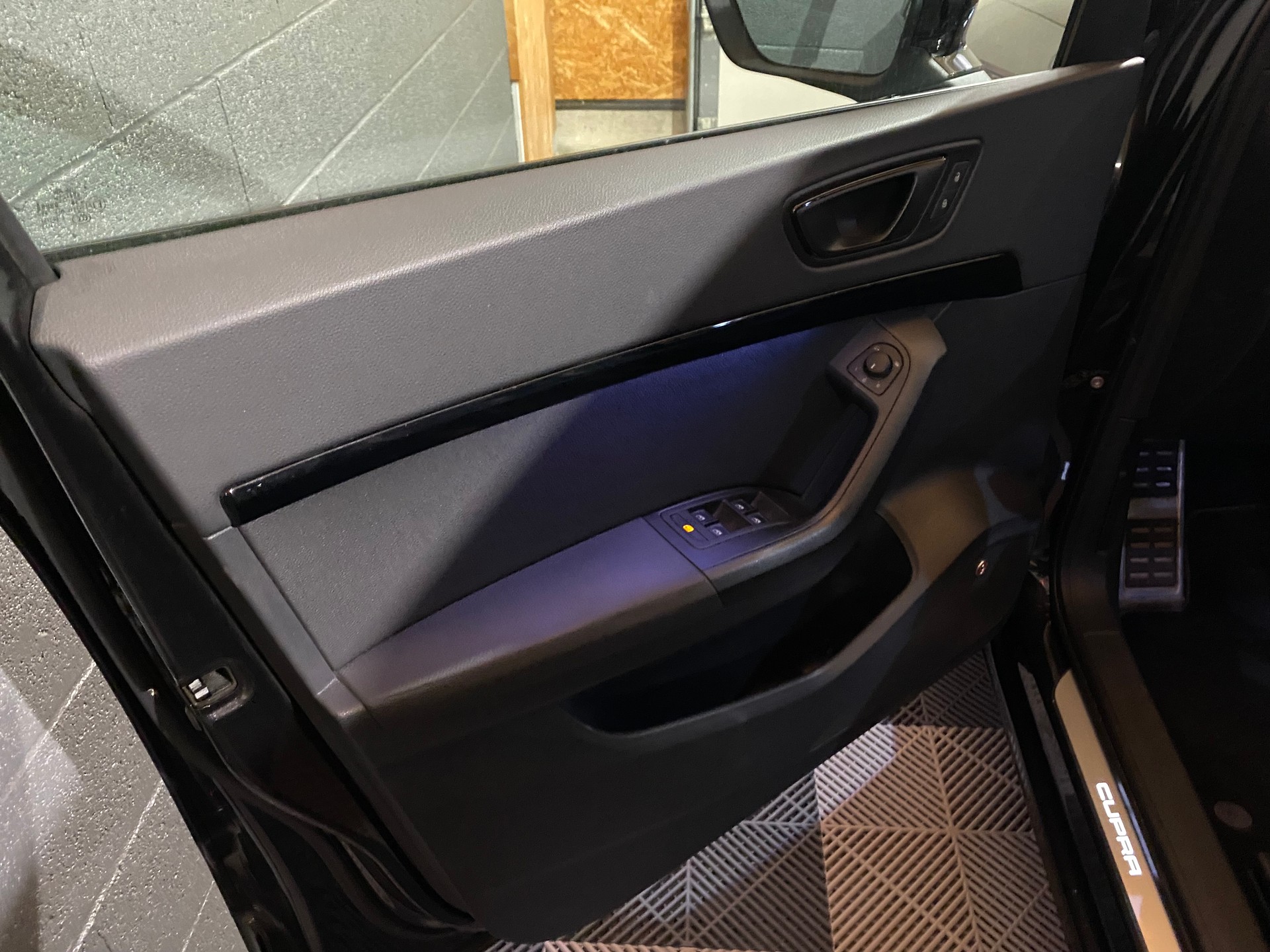 CUPRA Ateca 2.0 TSI Cupra 4Drive DSG-image-13