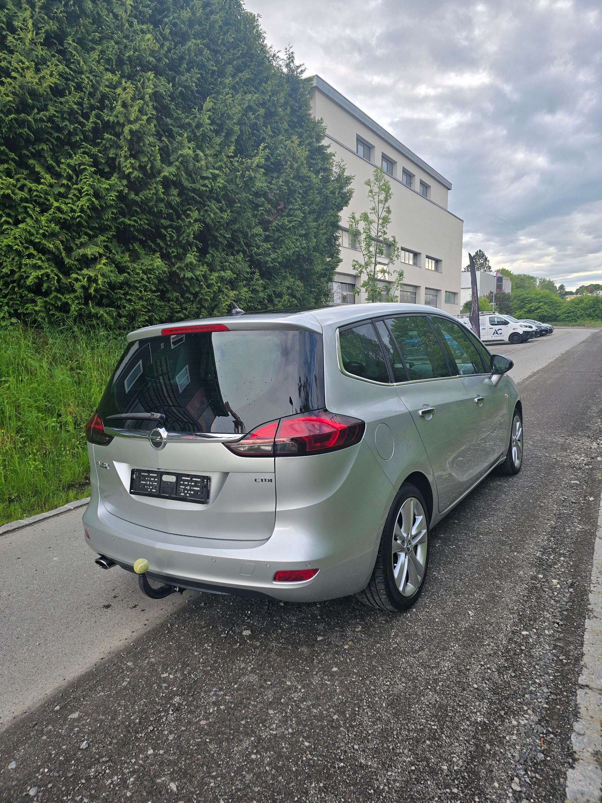 OPEL Zafira Tourer 2.0 CDTi Cosmo Automatic-image-5