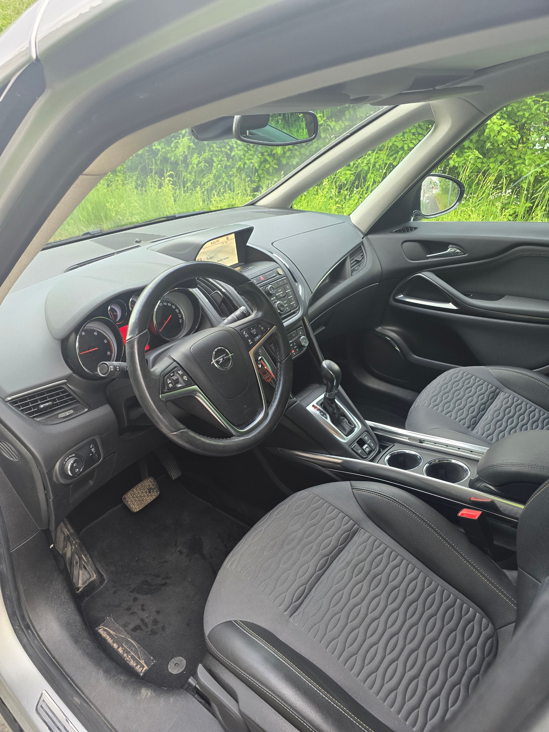 OPEL Zafira Tourer 2.0 CDTi Cosmo Automatic-image-8