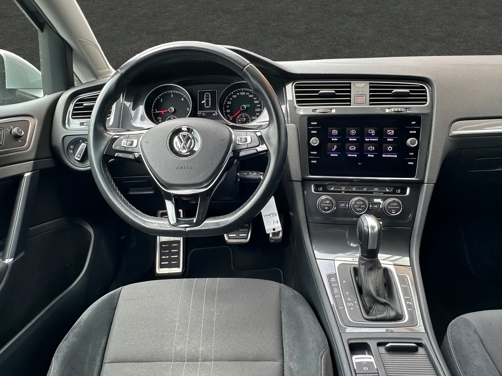 VW Golf VII Alltrack 2.0 TDI 184 DSG 4motion-image-7