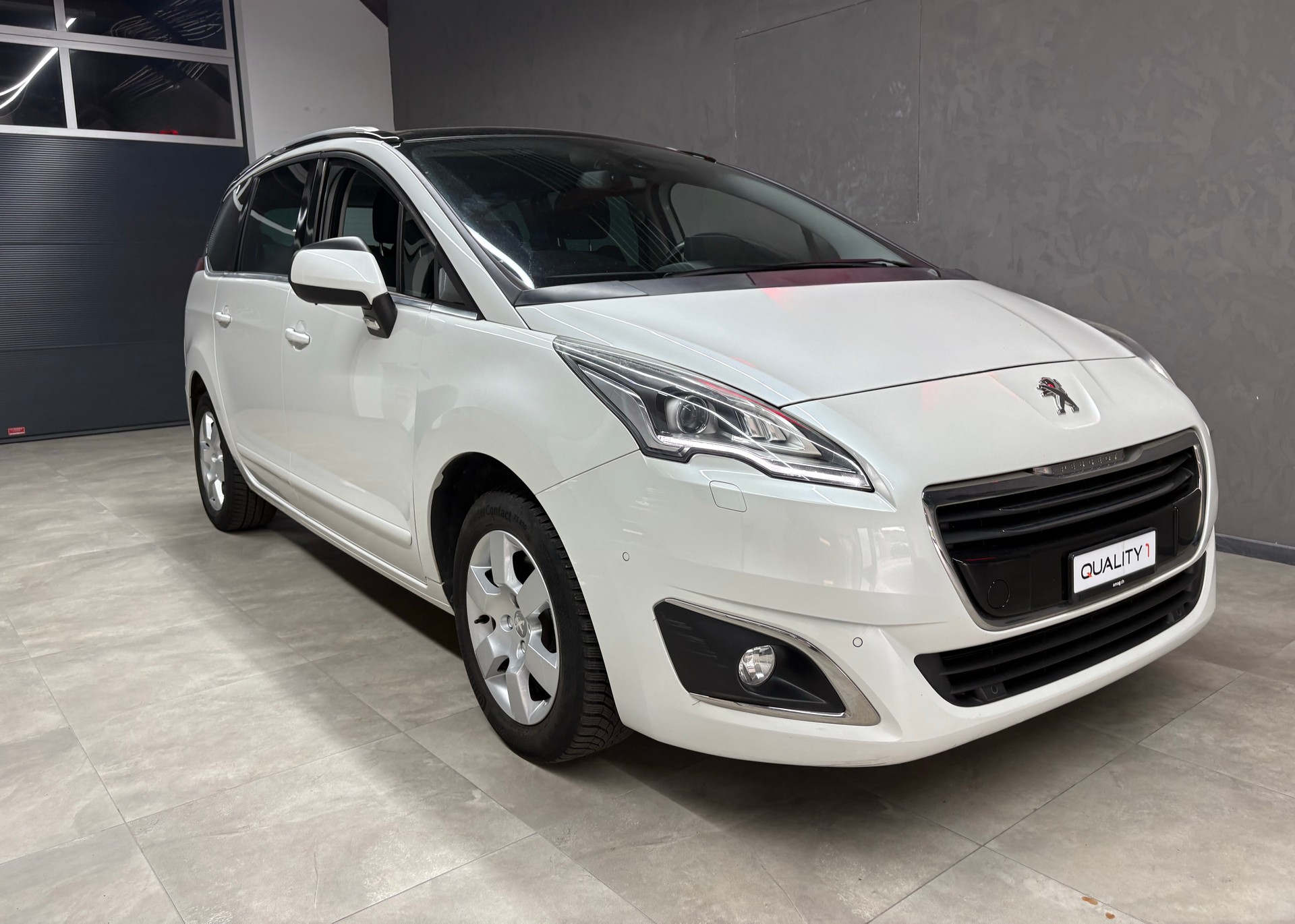 PEUGEOT 5008 1.6 THP Allure Tiptronic-image-1