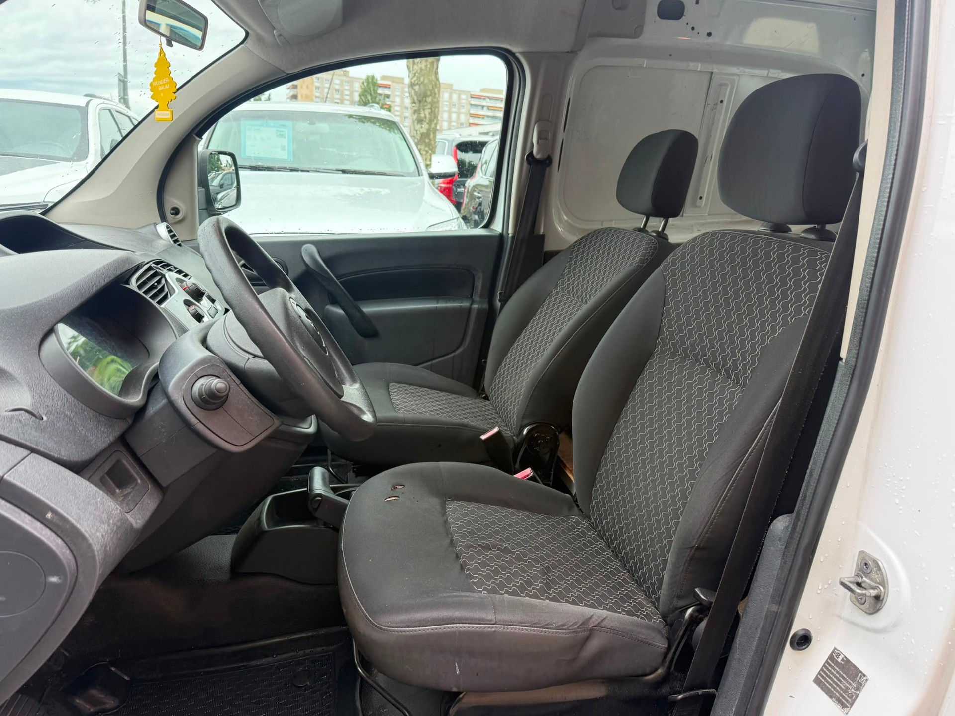 RENAULT Kangoo Express Compact 1.5 dCi 90-image-9