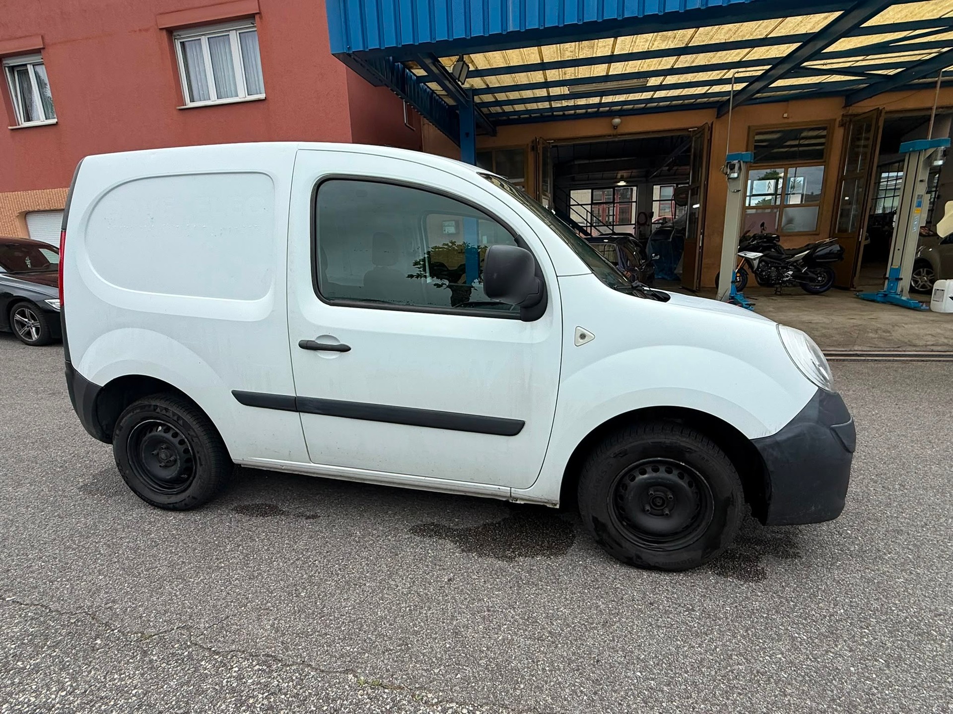 RENAULT Kangoo Express Compact 1.5 dCi 90-image-4
