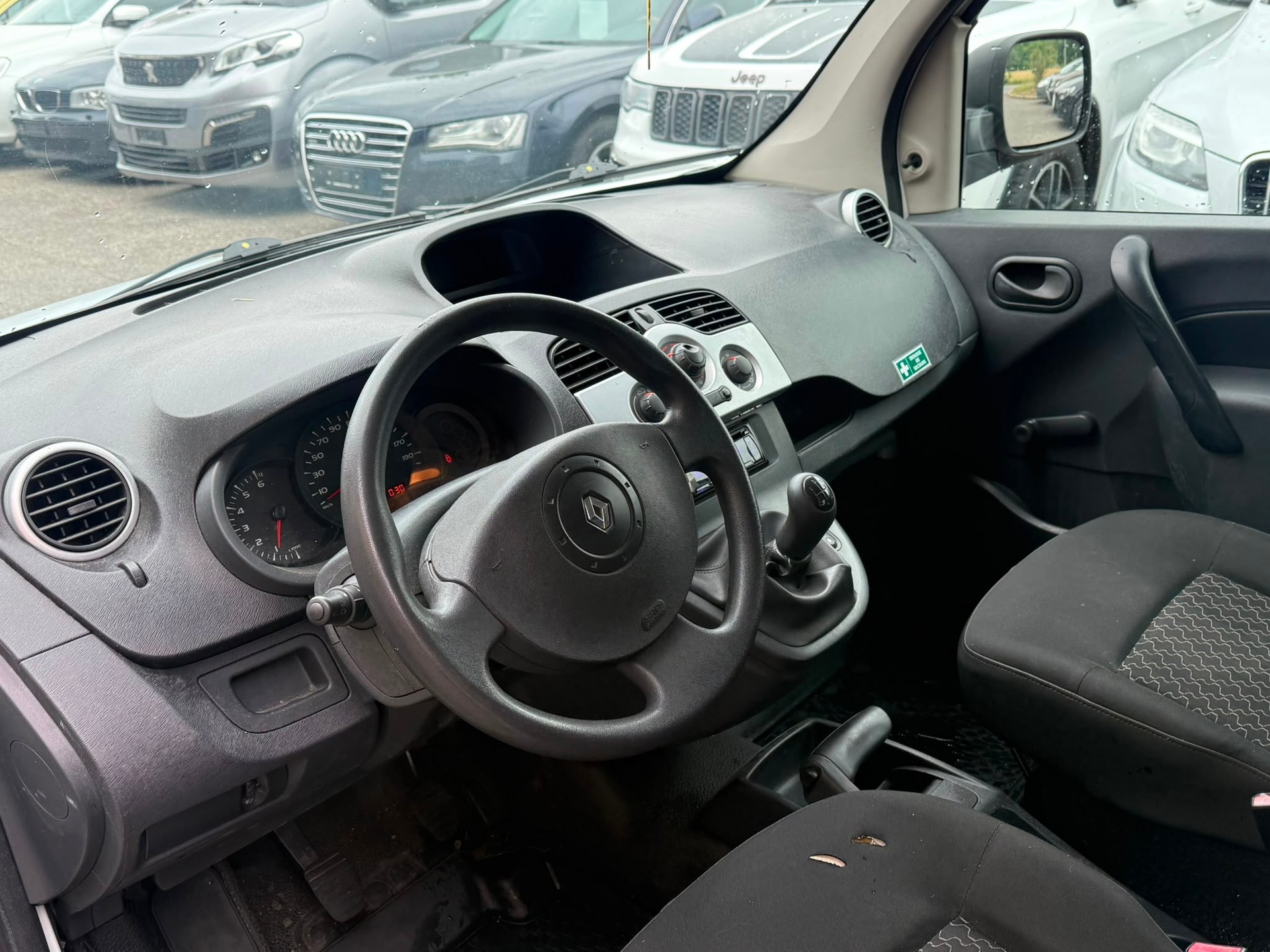 RENAULT Kangoo Express Compact 1.5 dCi 90-image-8