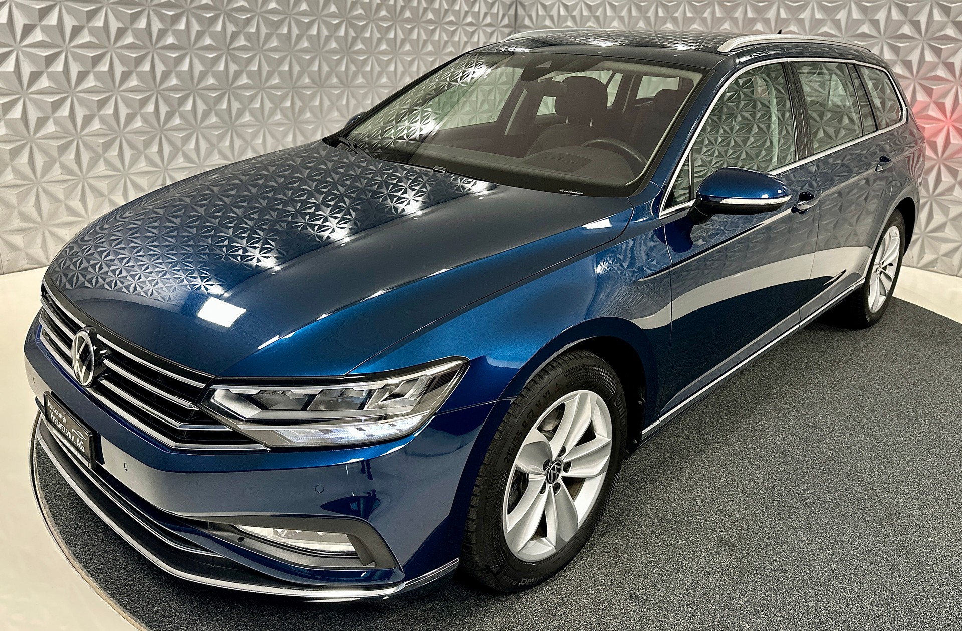 VW Passat 2.0 TDI BMT **200PS** Elegance 4Motion DSG-image-8