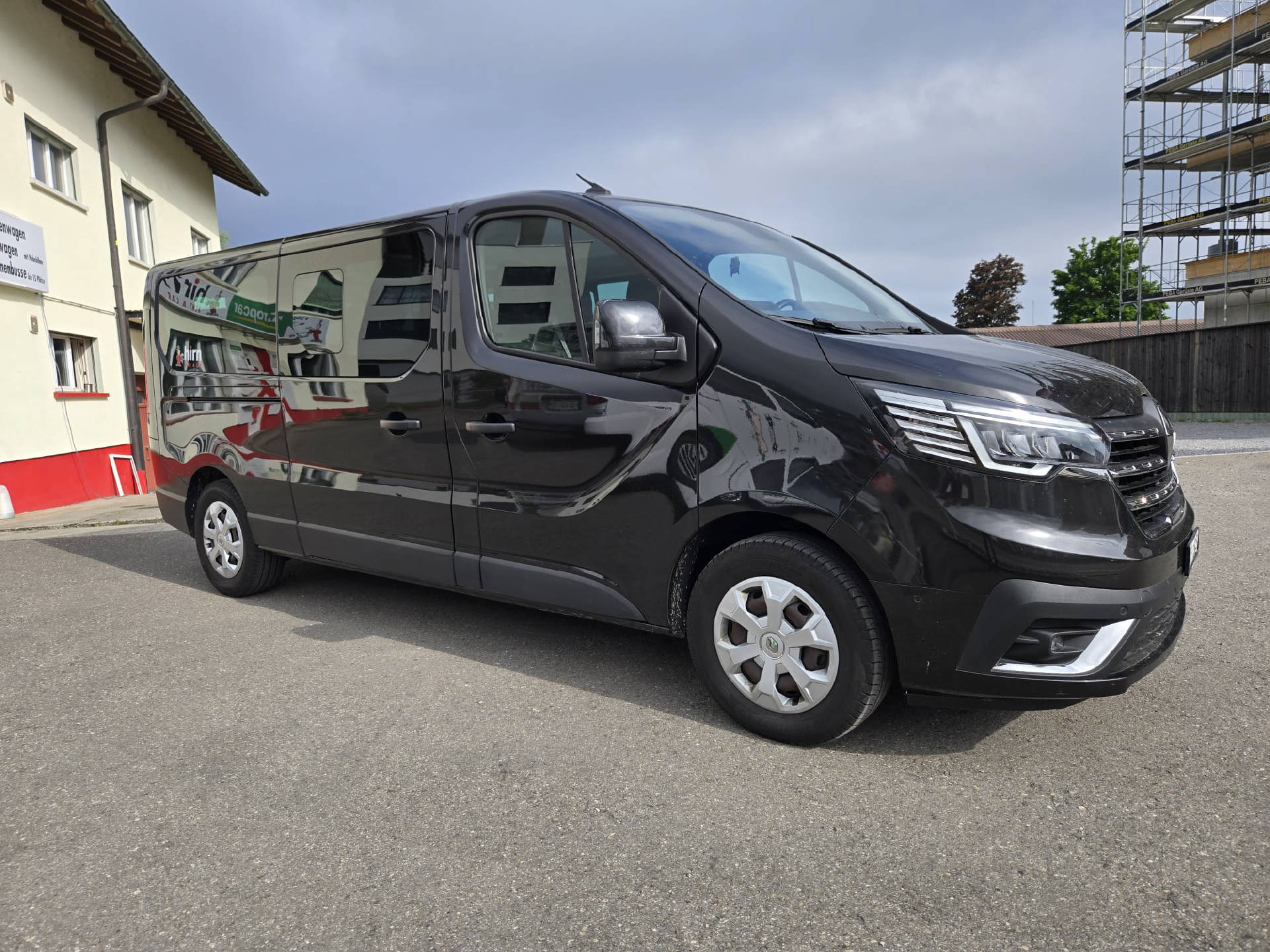 RENAULT Trafic Grand Passenger 2.0 dCi Blue 170 techno-image-1